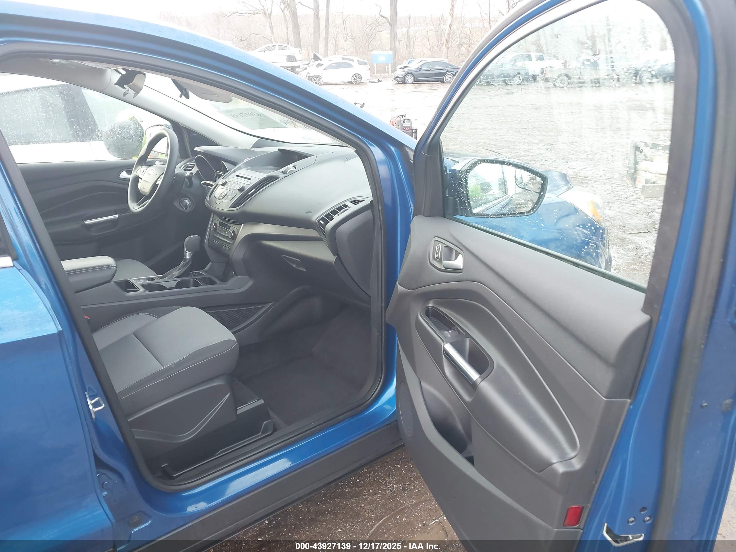 FORD ESCAPE image 5