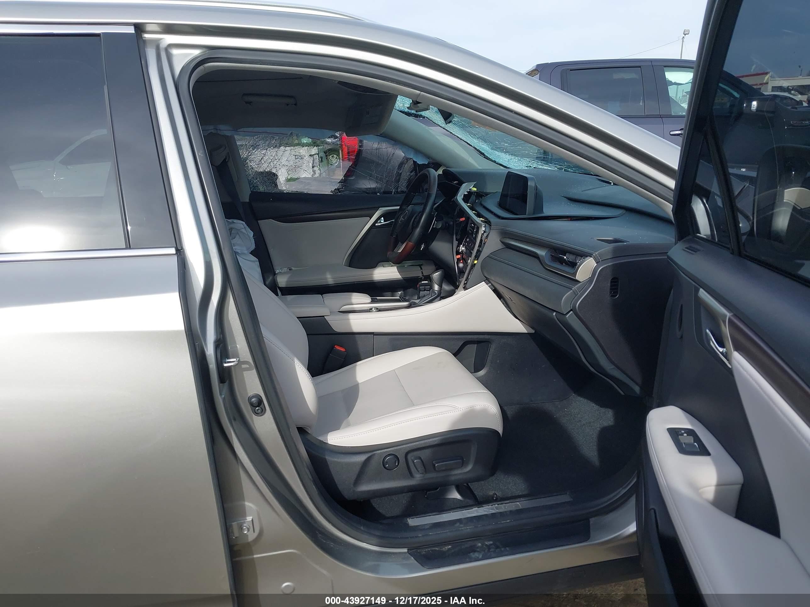 LEXUS RX image 5