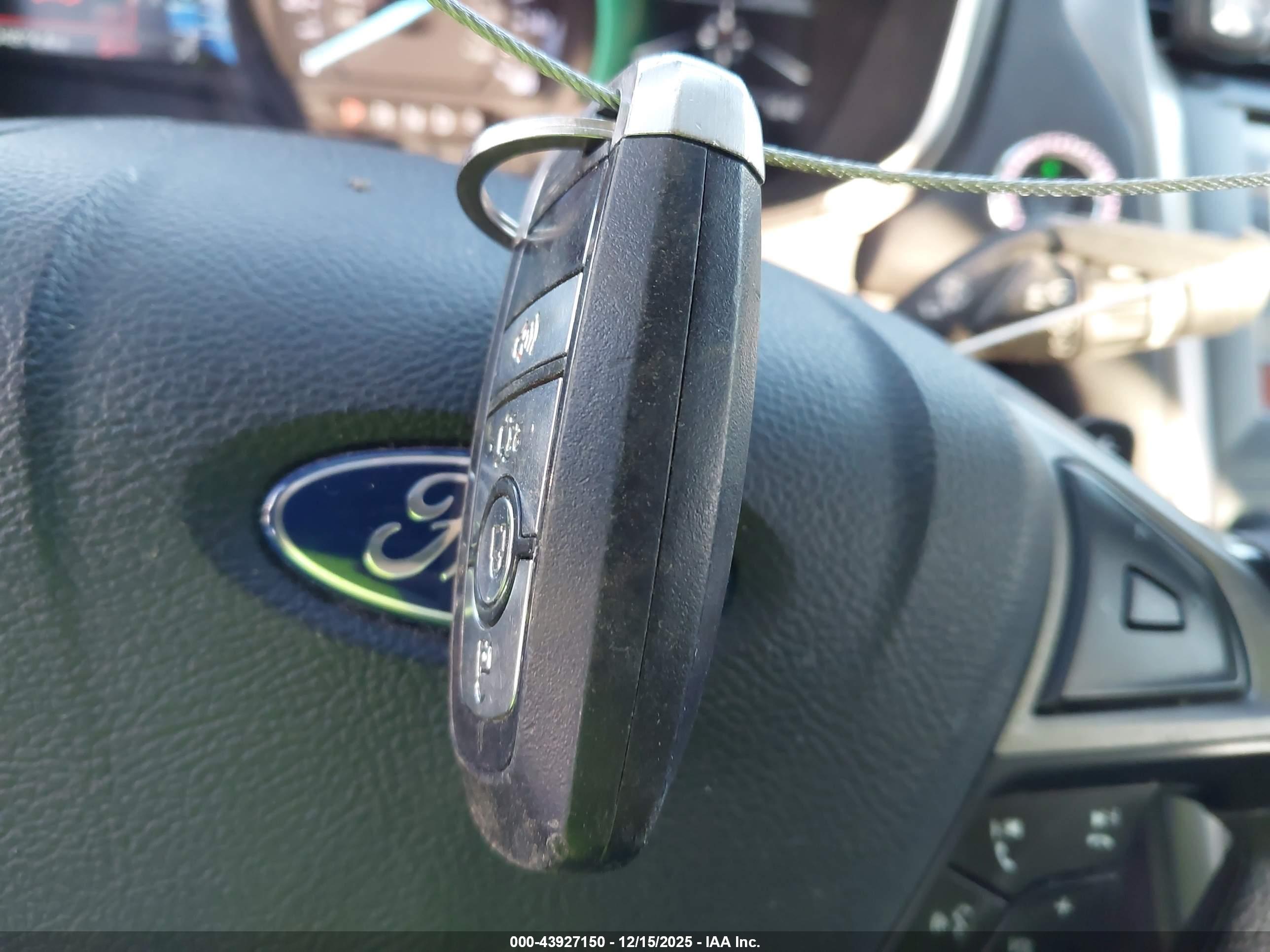 FORD FUSION image 11