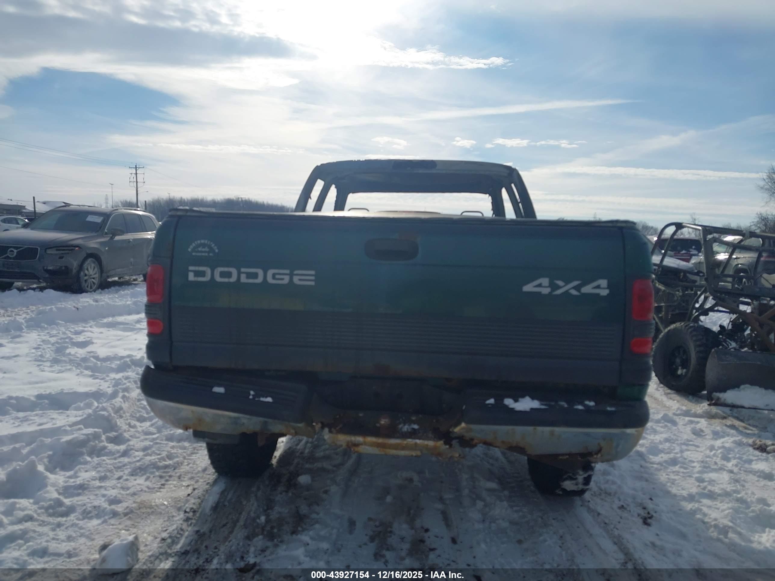 DODGE RAM image 8