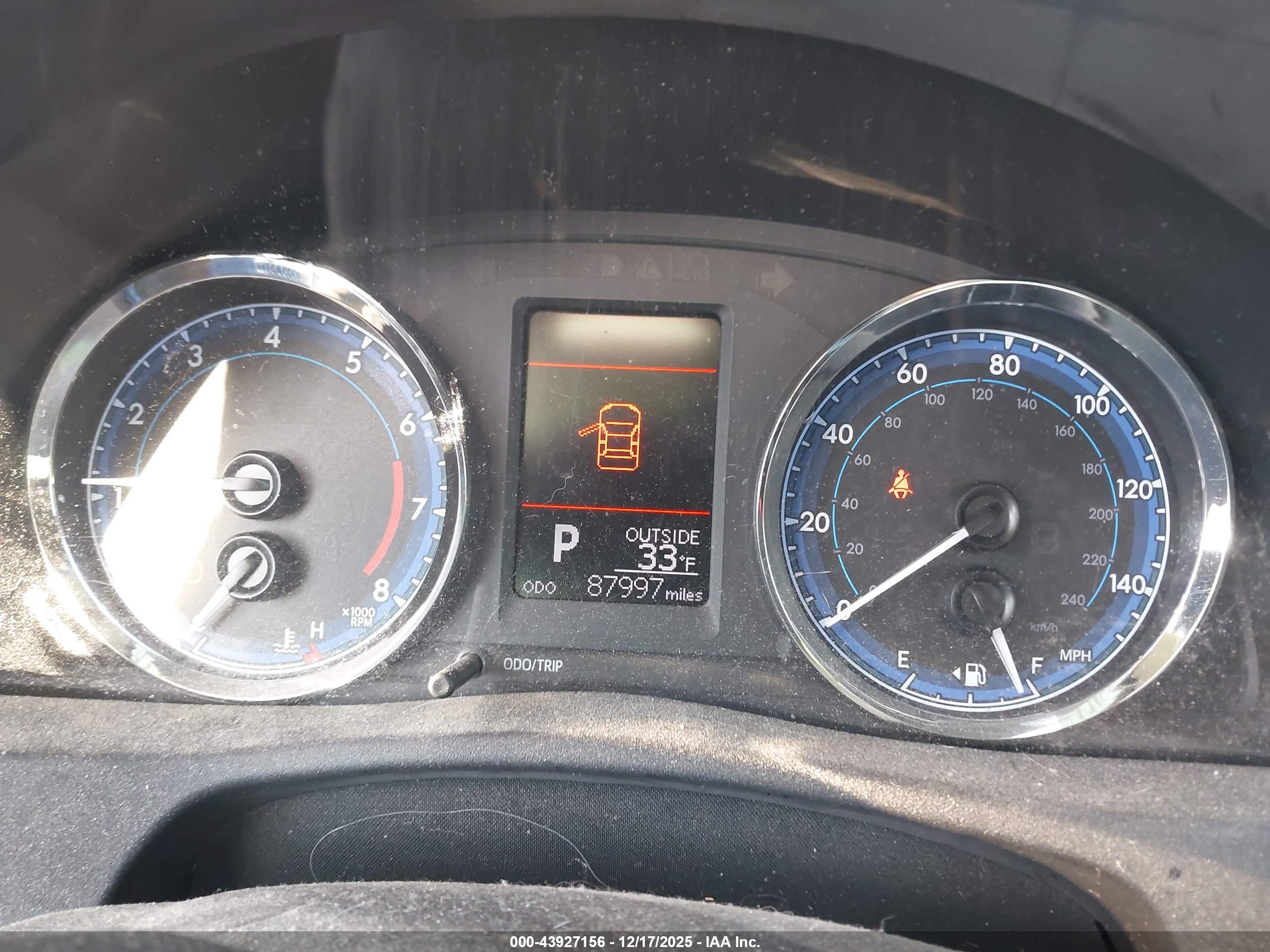 TOYOTA COROLLA image 7