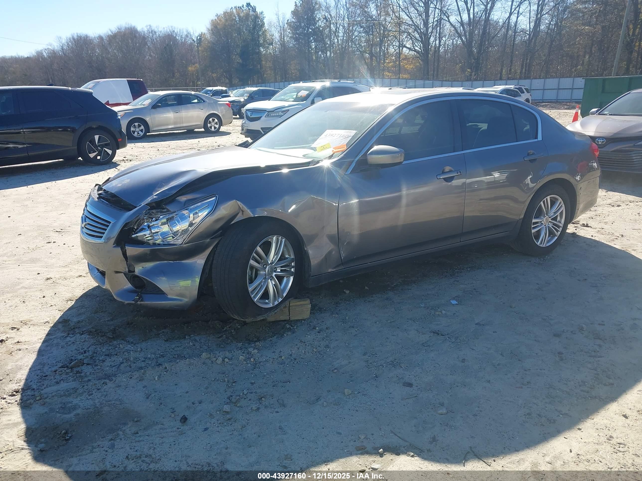 INFINITI G25 image 2