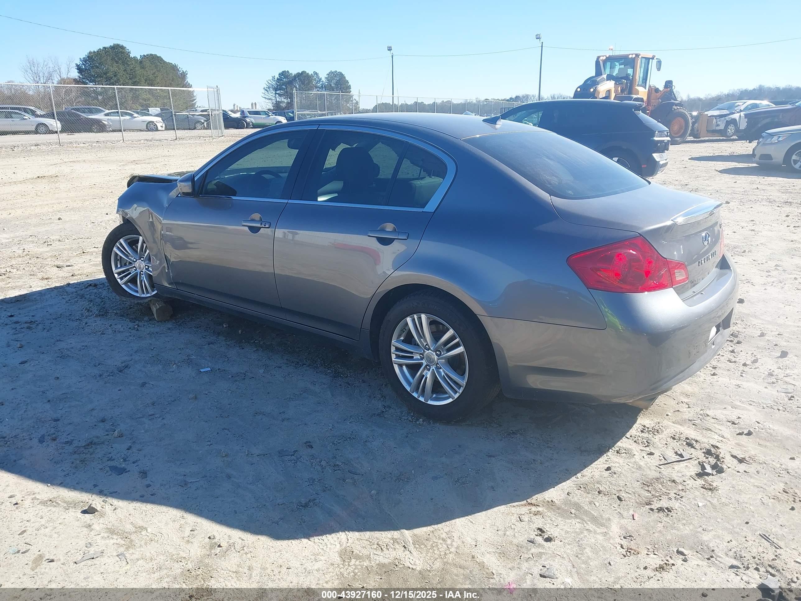 INFINITI G25 image 3