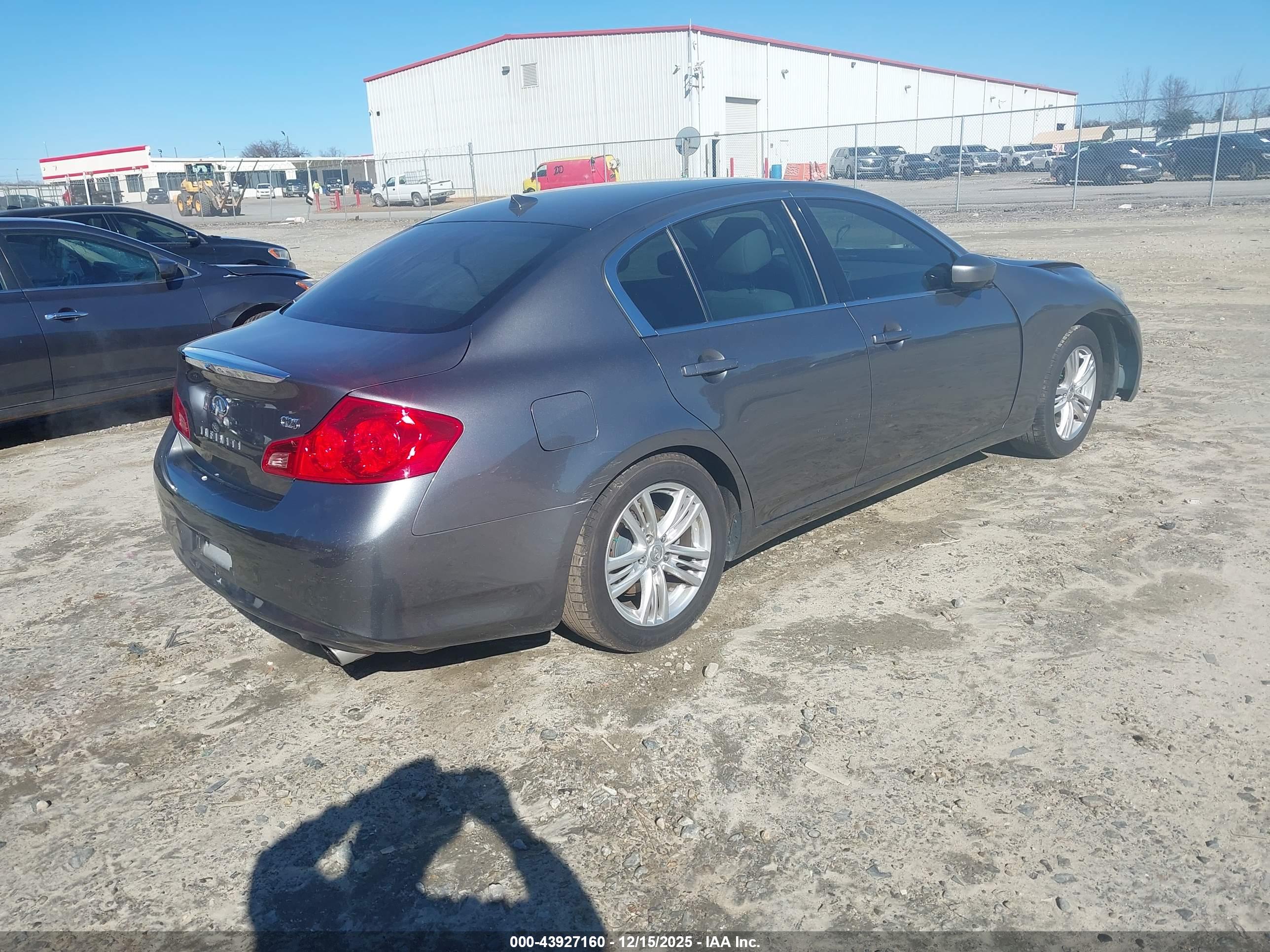 INFINITI G25 image 4
