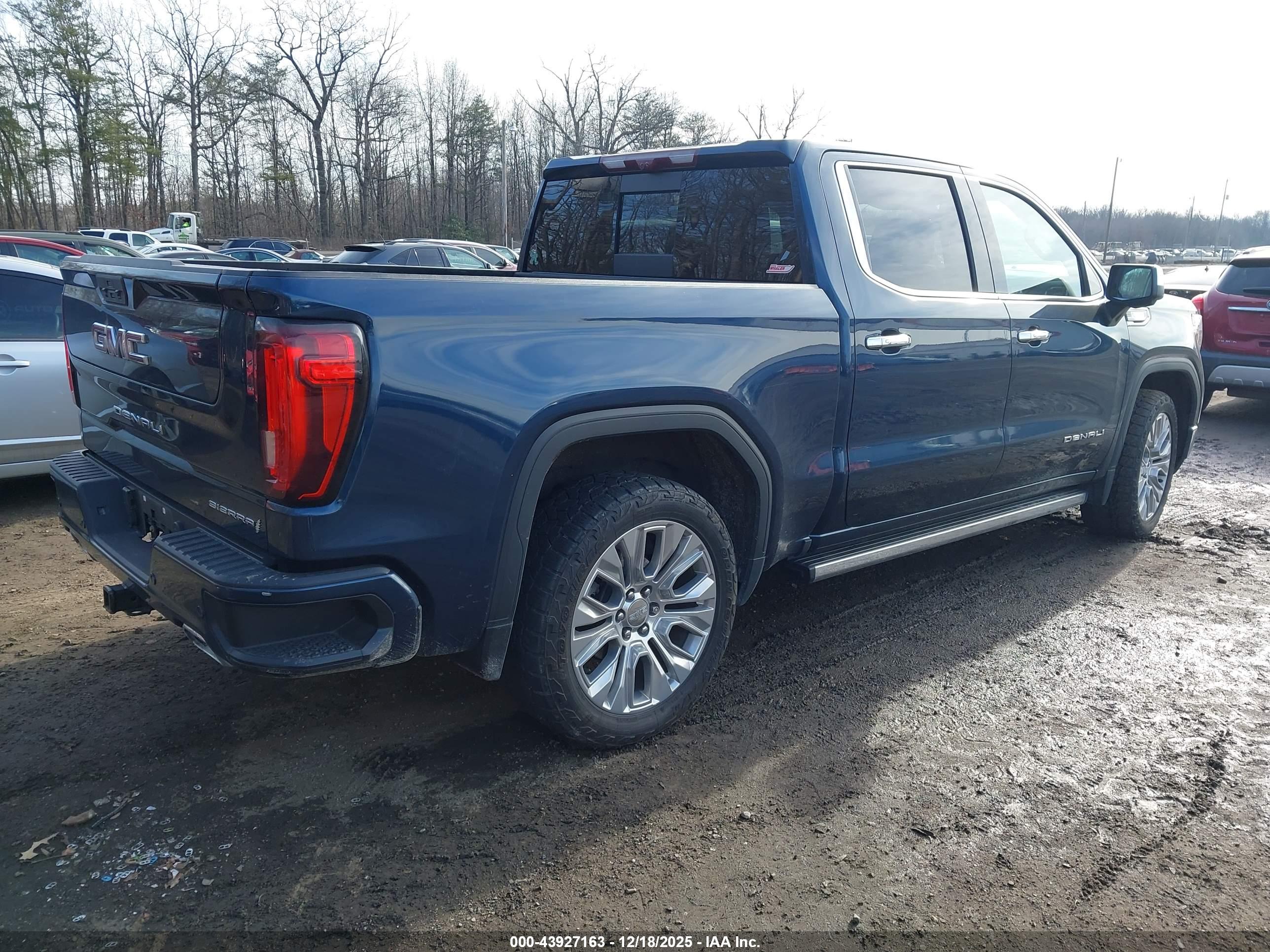 GMC SIERRA image 4