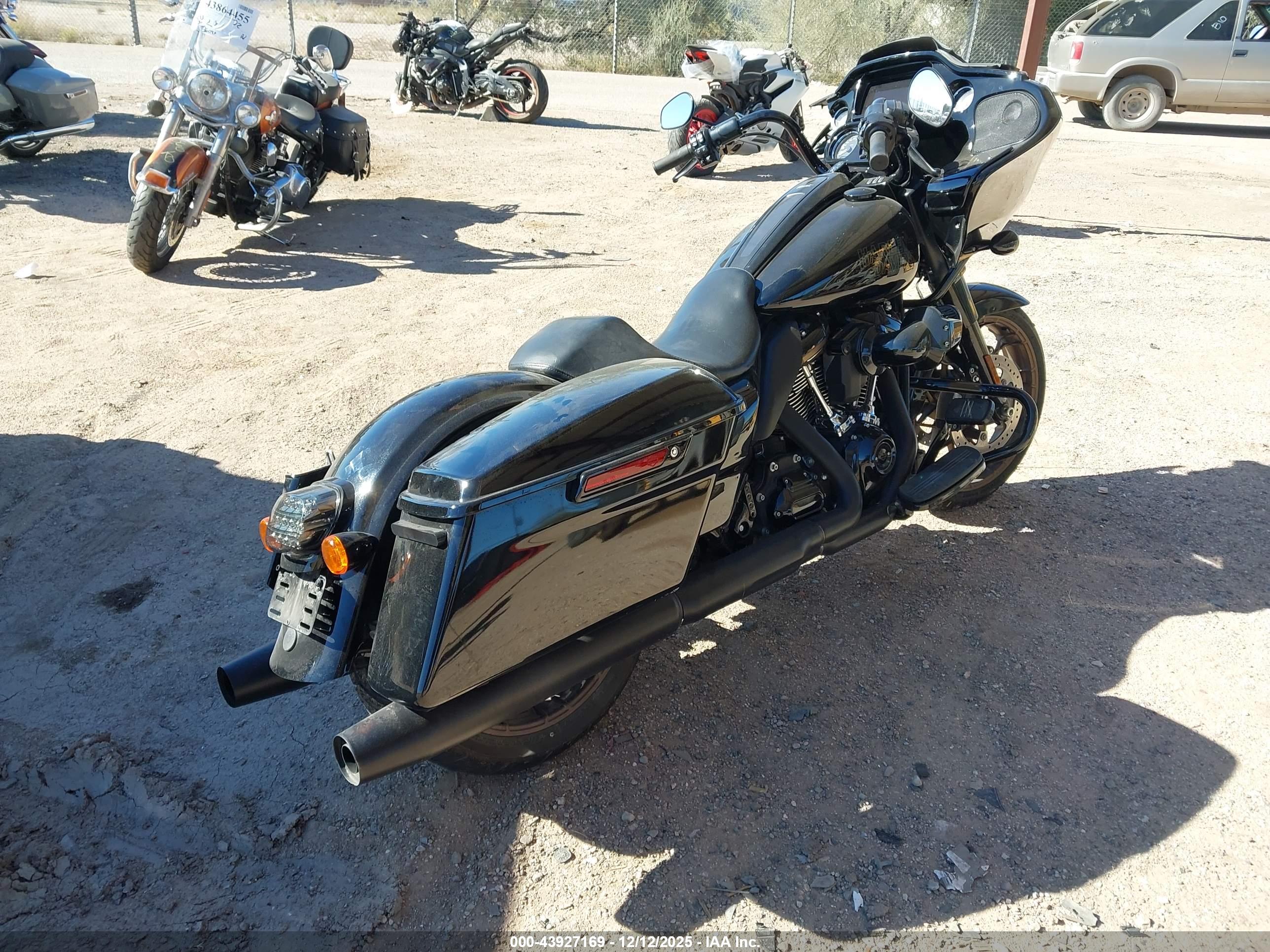 HARLEY-DAVIDSON FLTRXST image 4