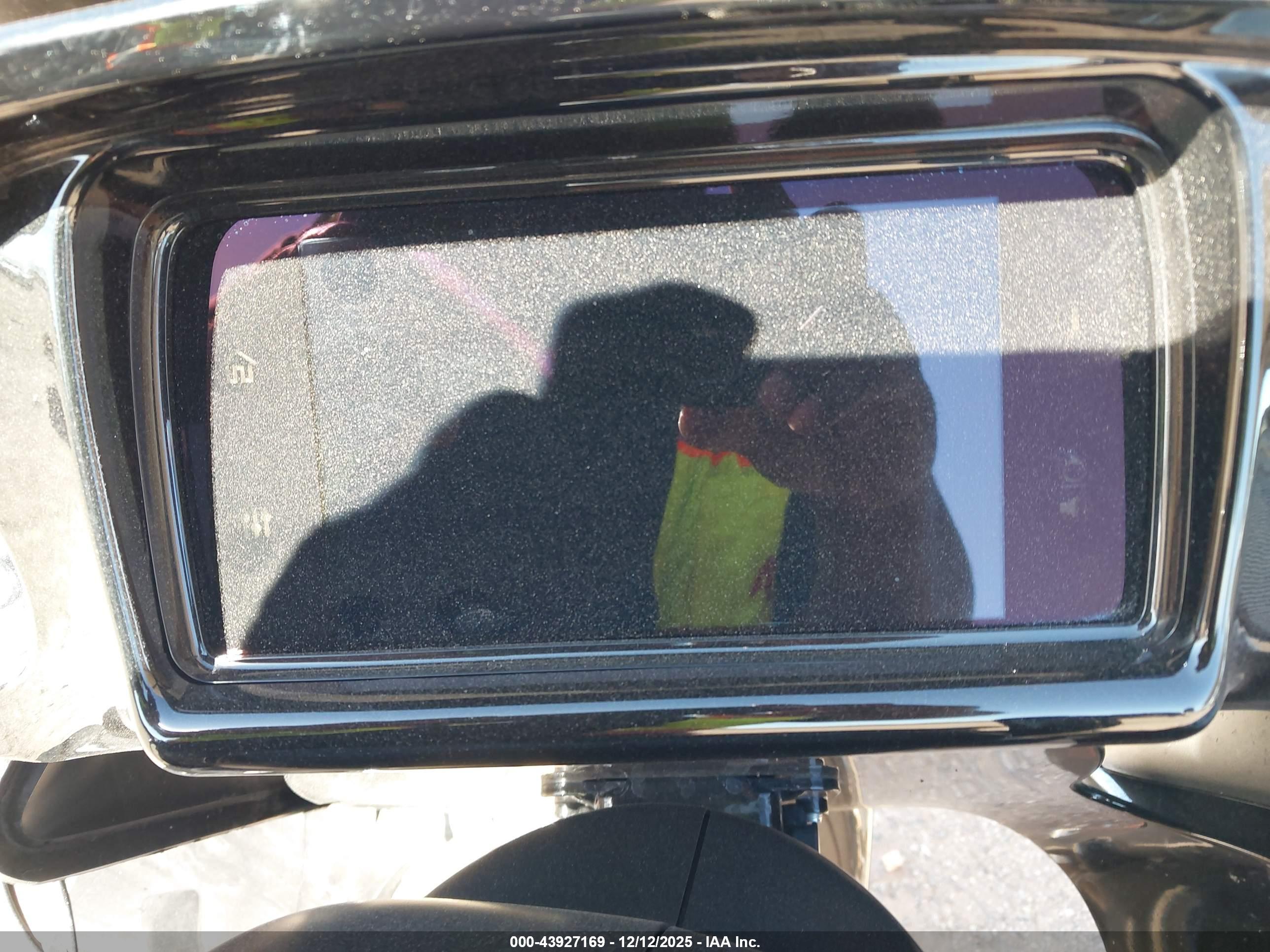 HARLEY-DAVIDSON FLTRXST image 7