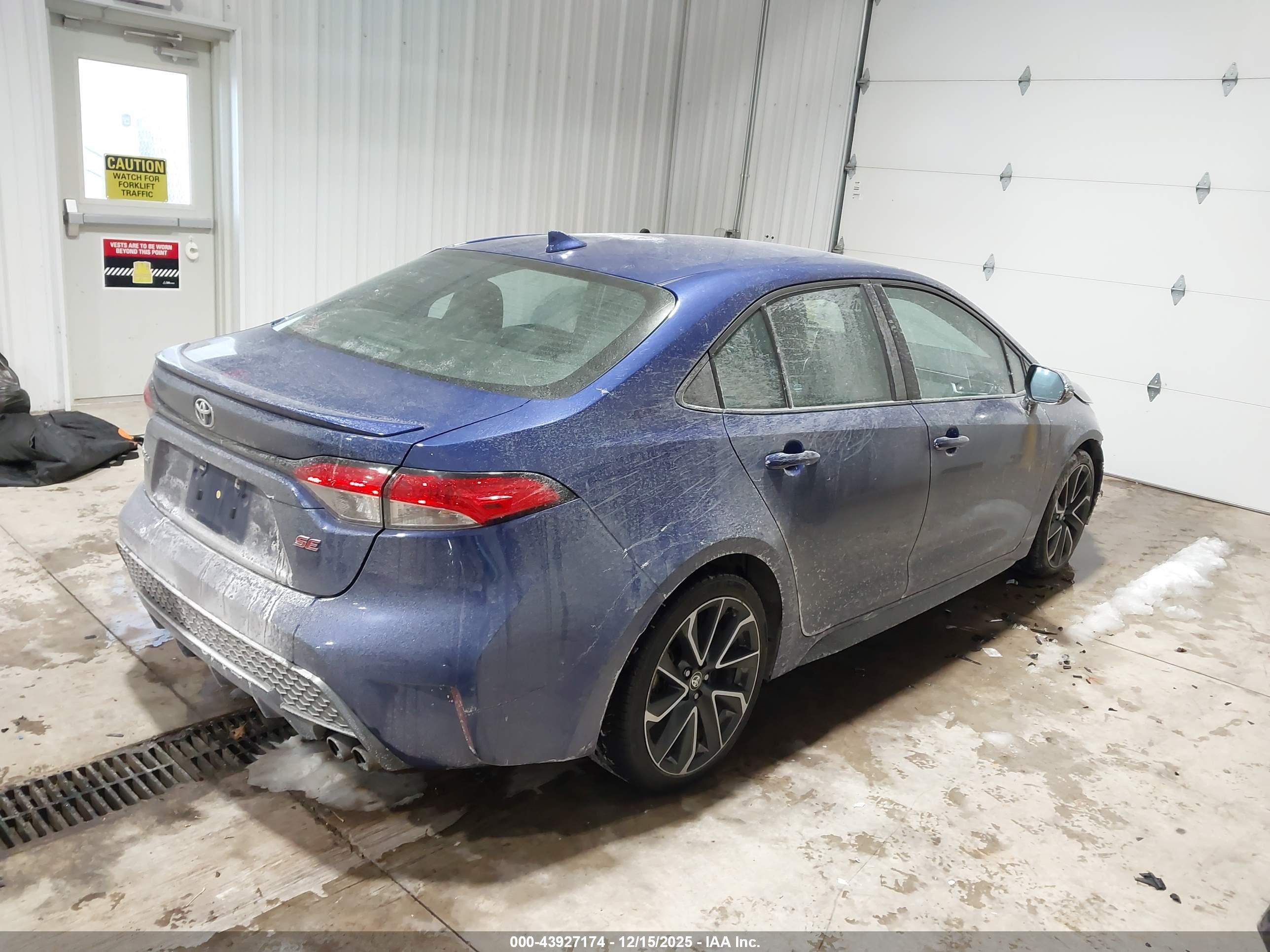 TOYOTA COROLLA image 4