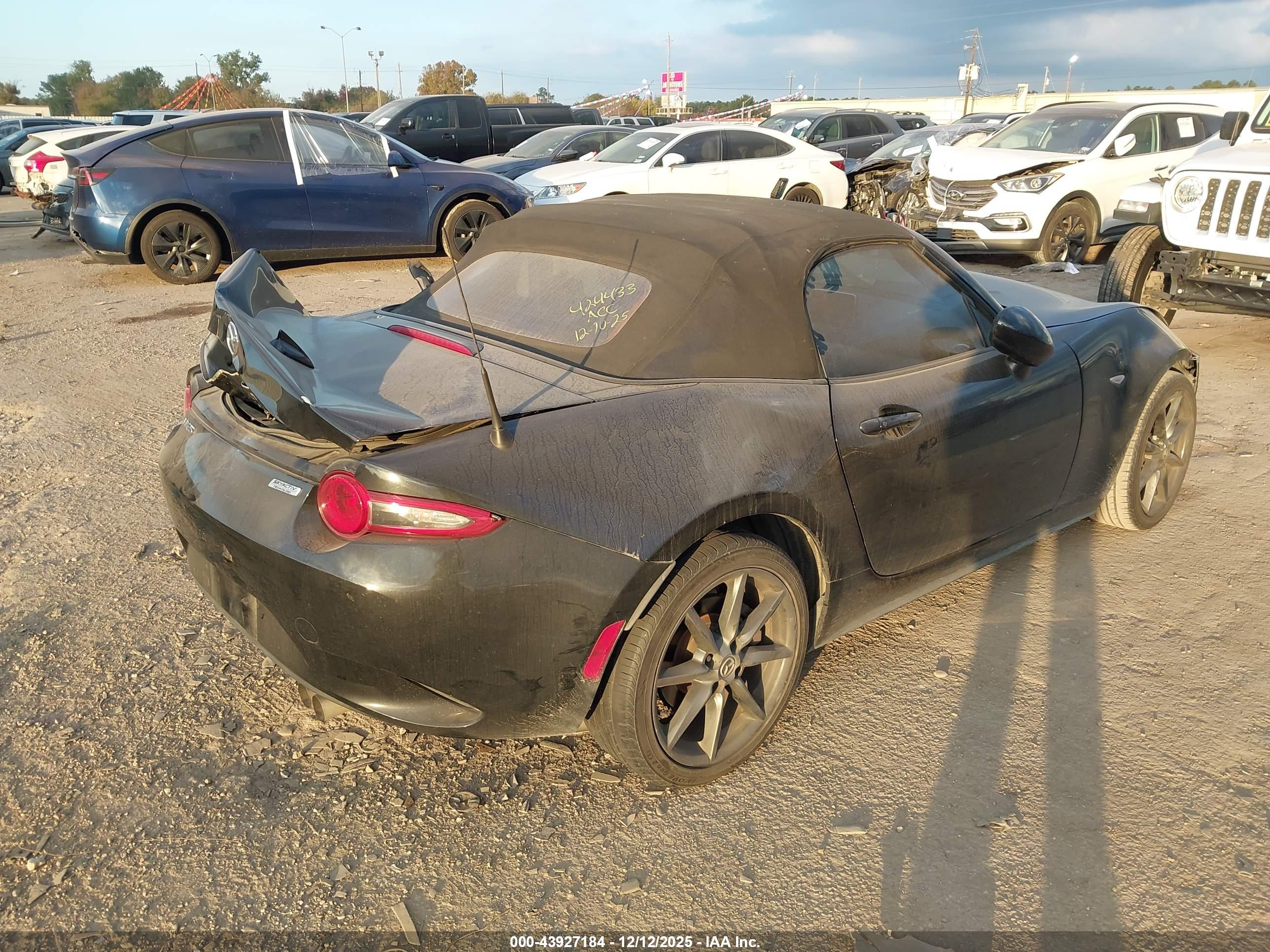 MAZDA MX-5 image 4