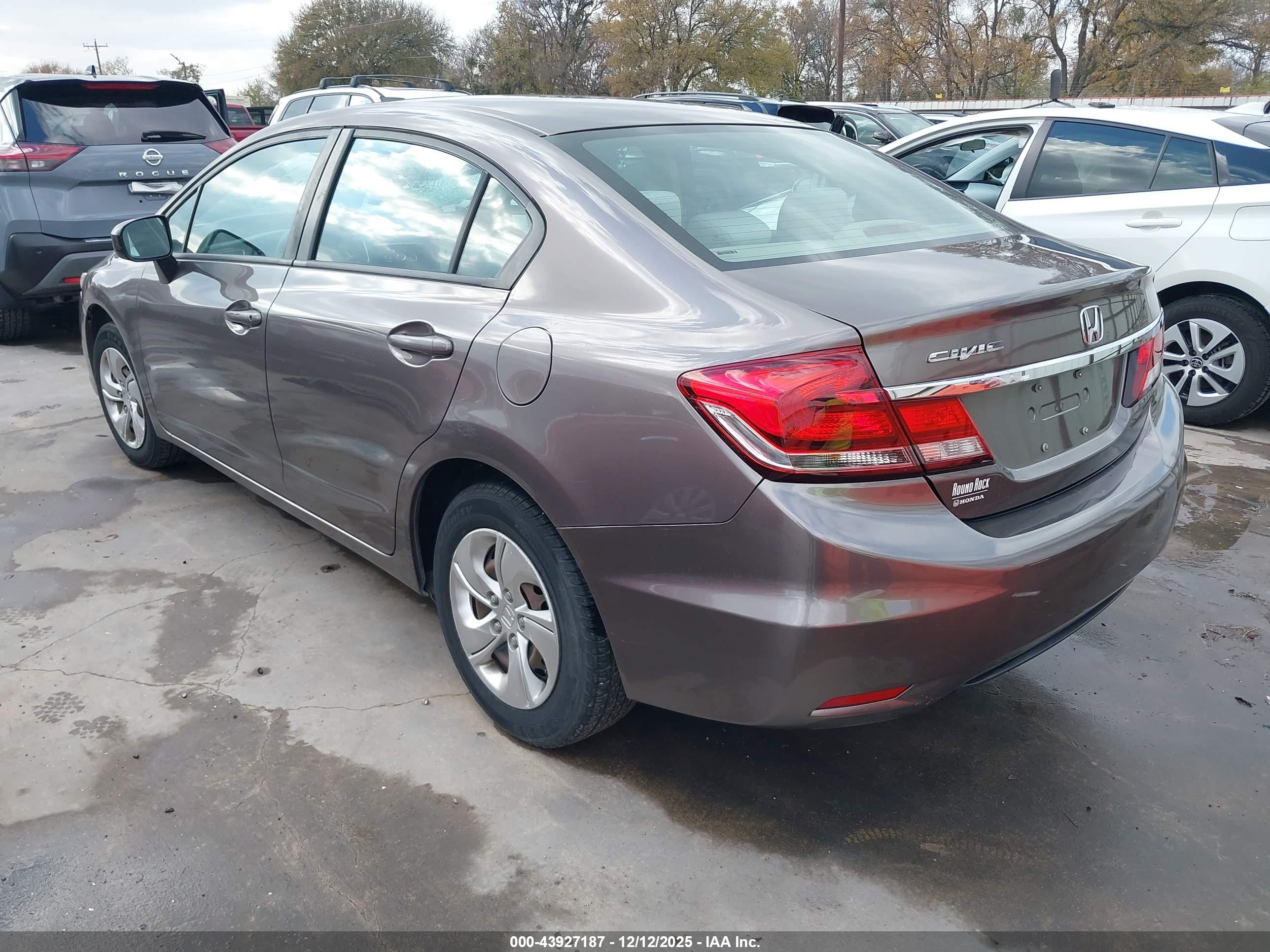 HONDA CIVIC image 3