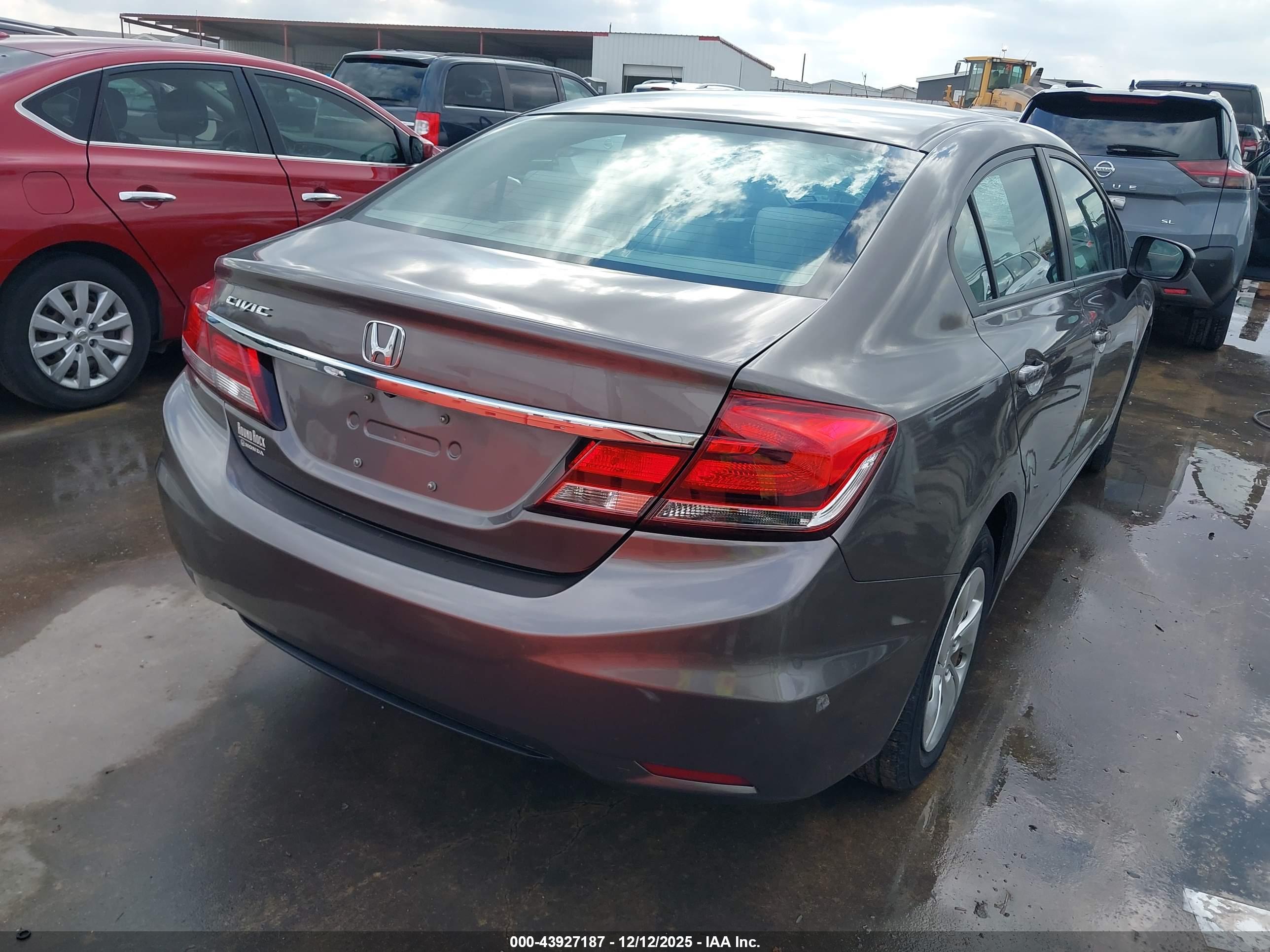 HONDA CIVIC image 4