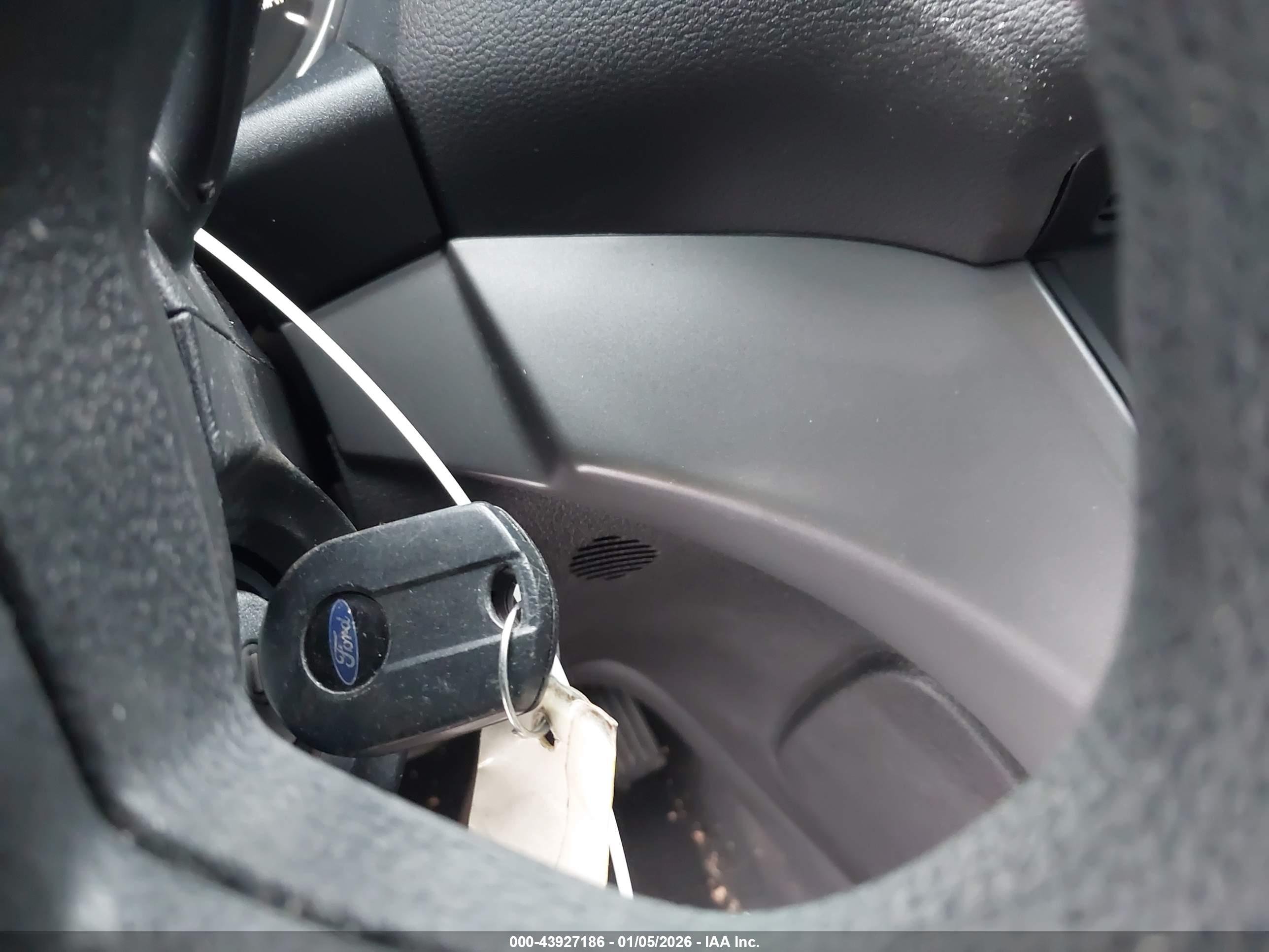 FORD ESCAPE image 11