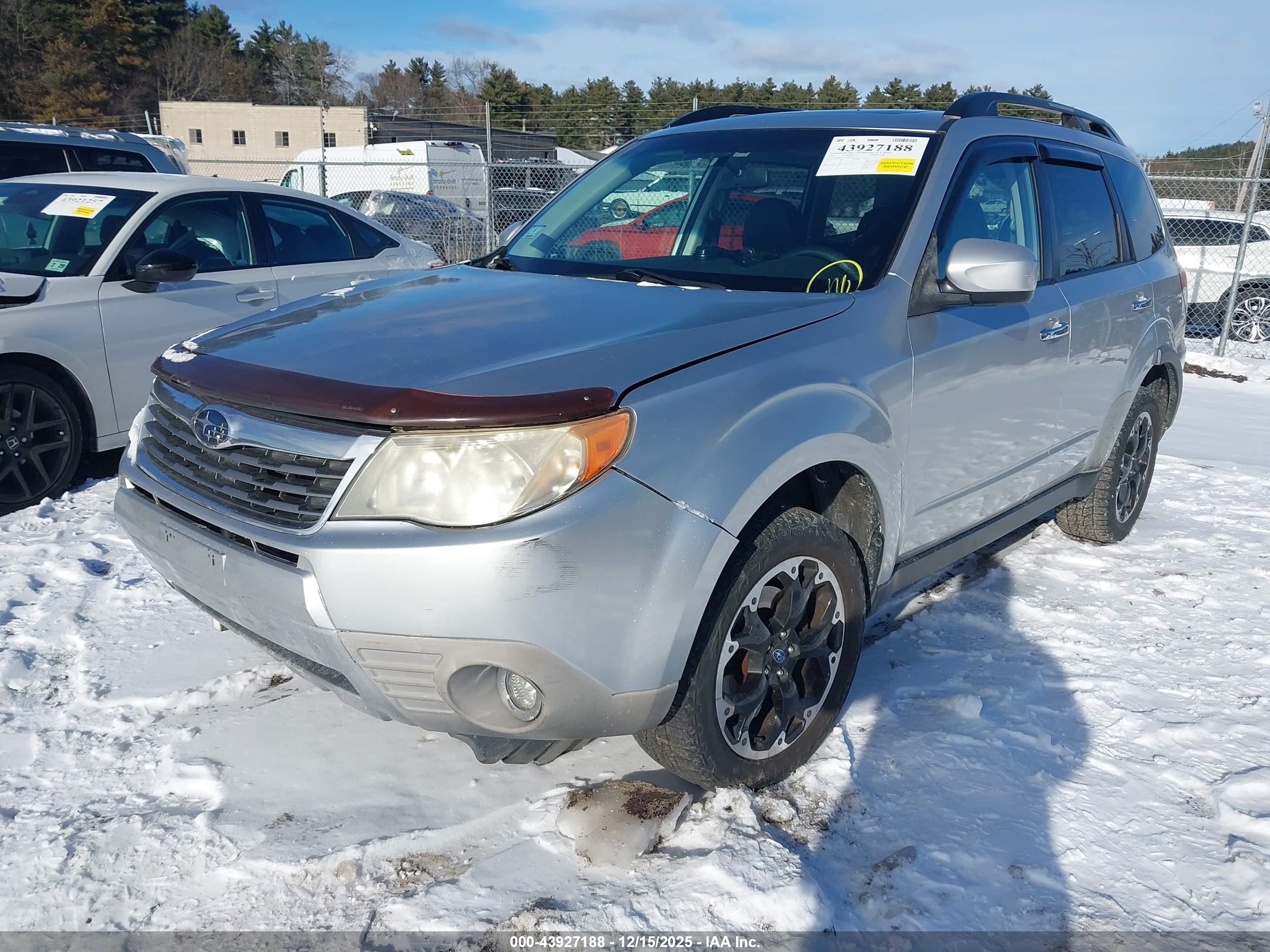 SUBARU FORESTER image 2