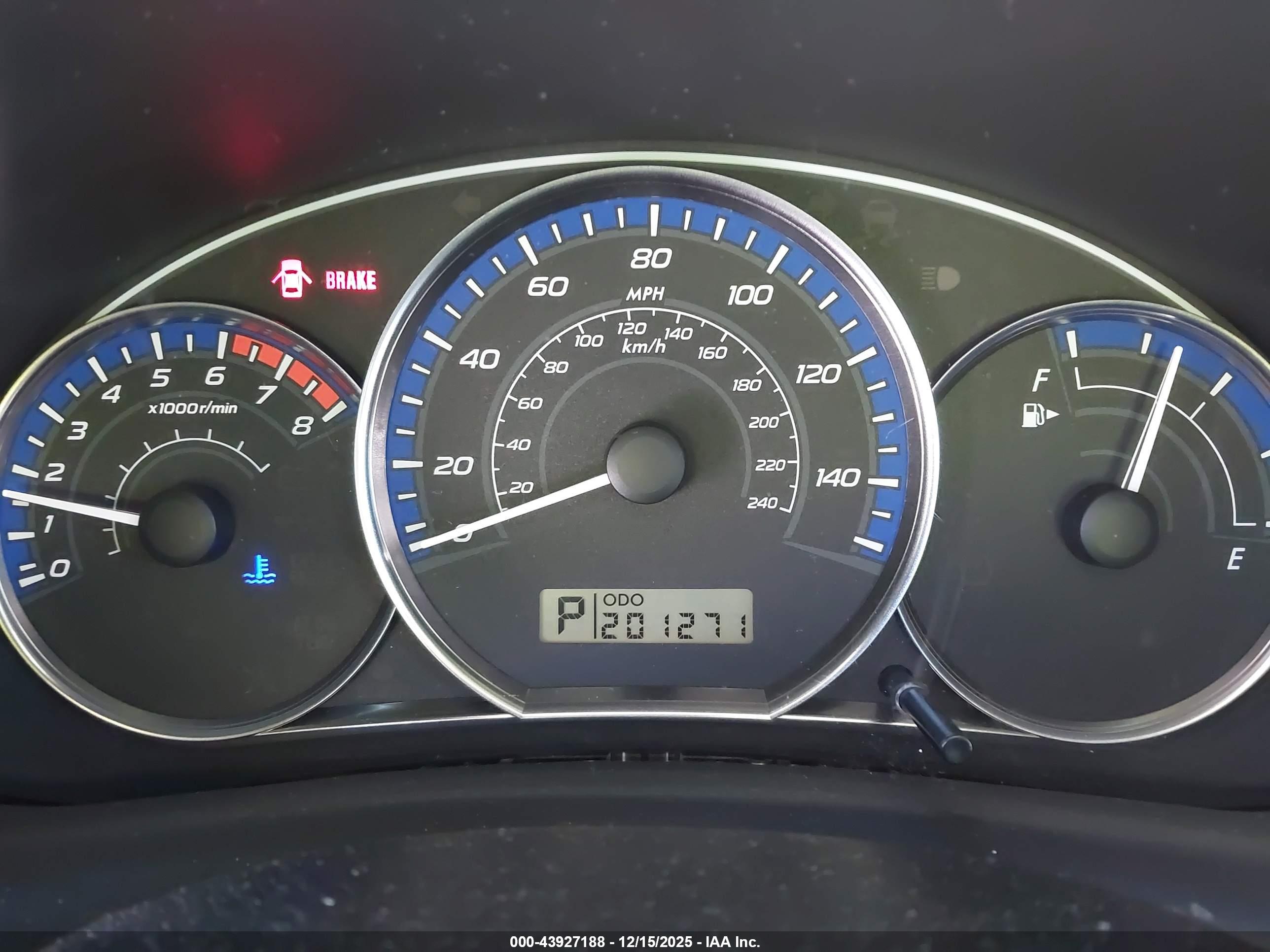 SUBARU FORESTER image 7