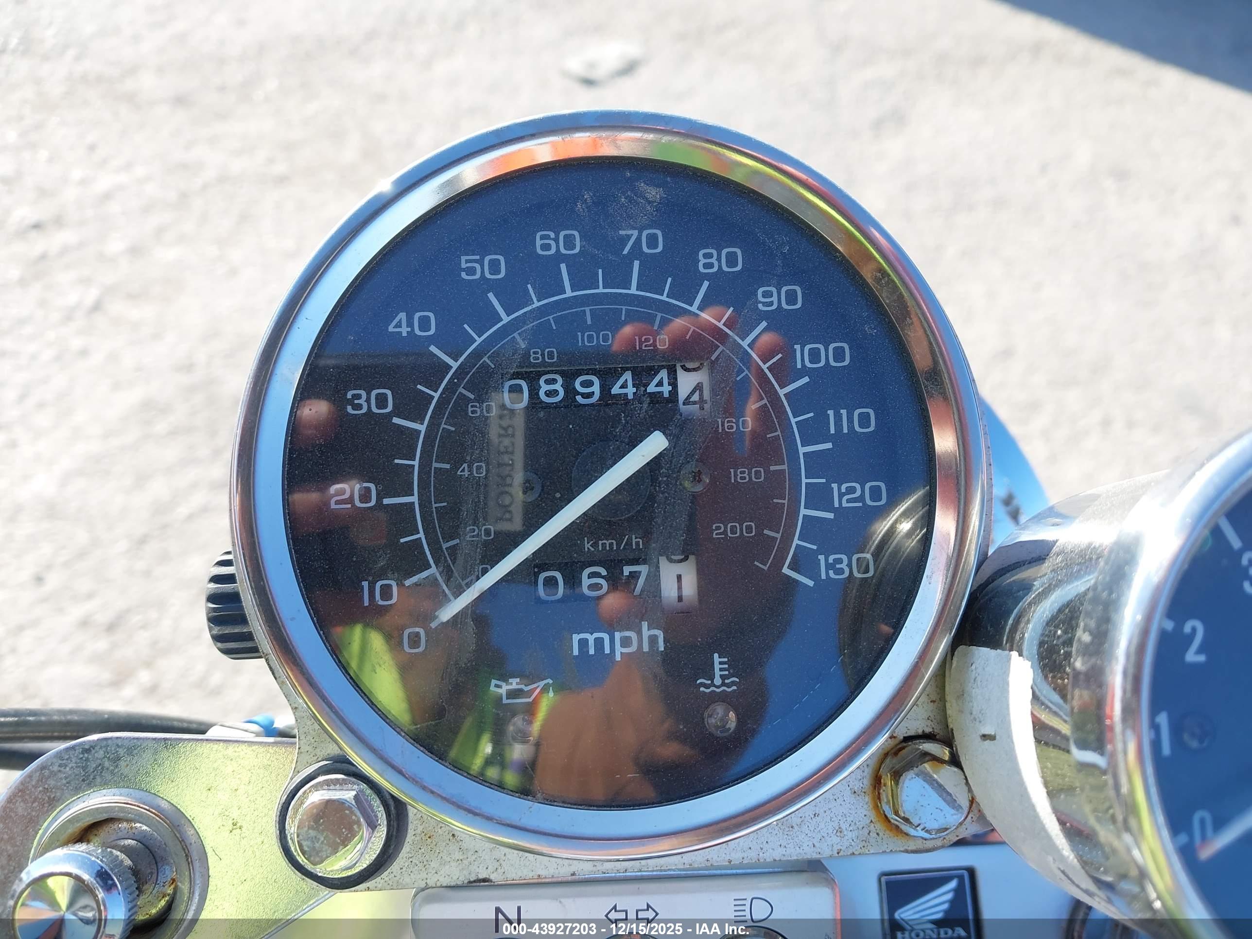 HONDA VT1100 image 7