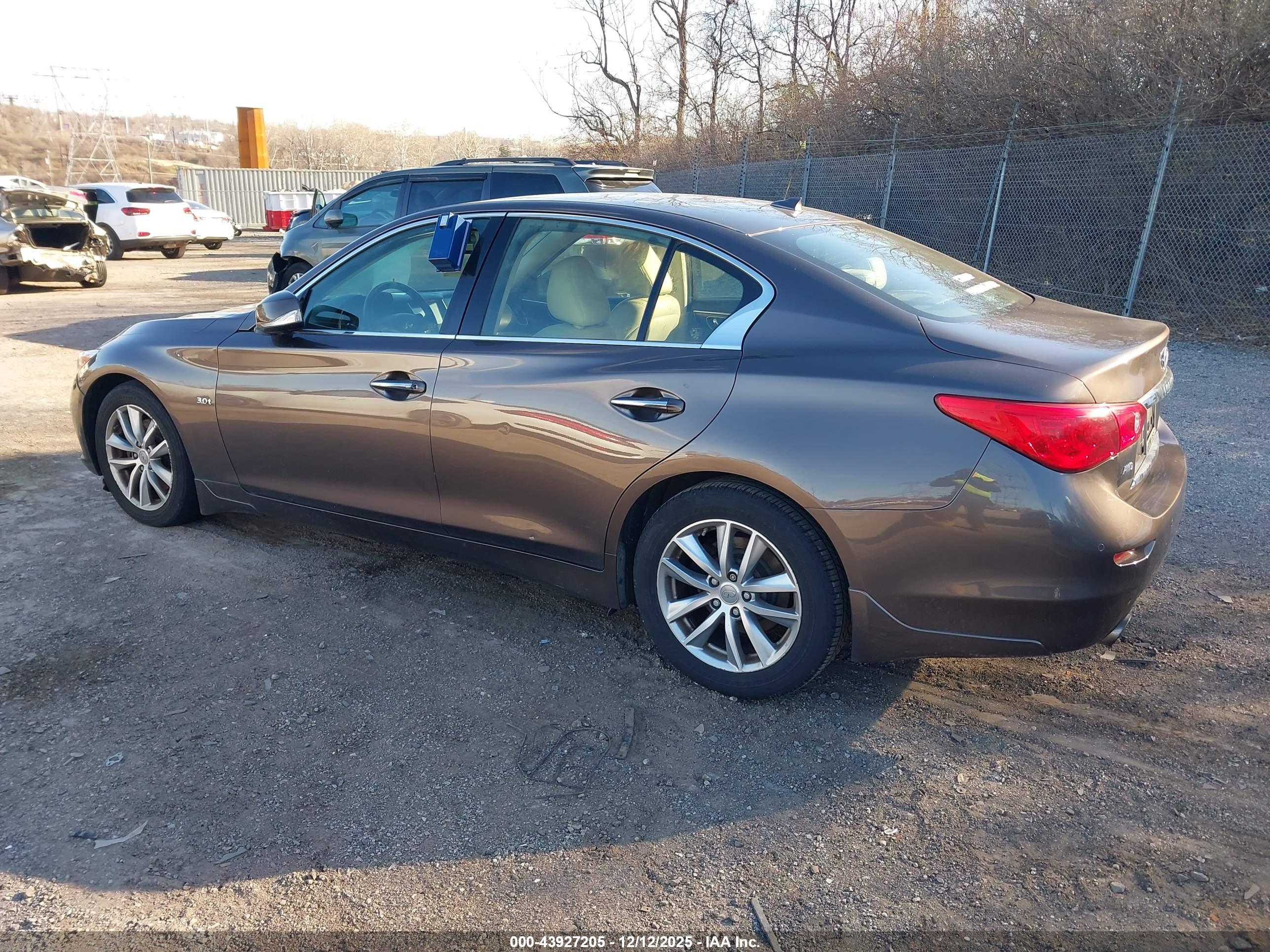 INFINITI Q50 image 3