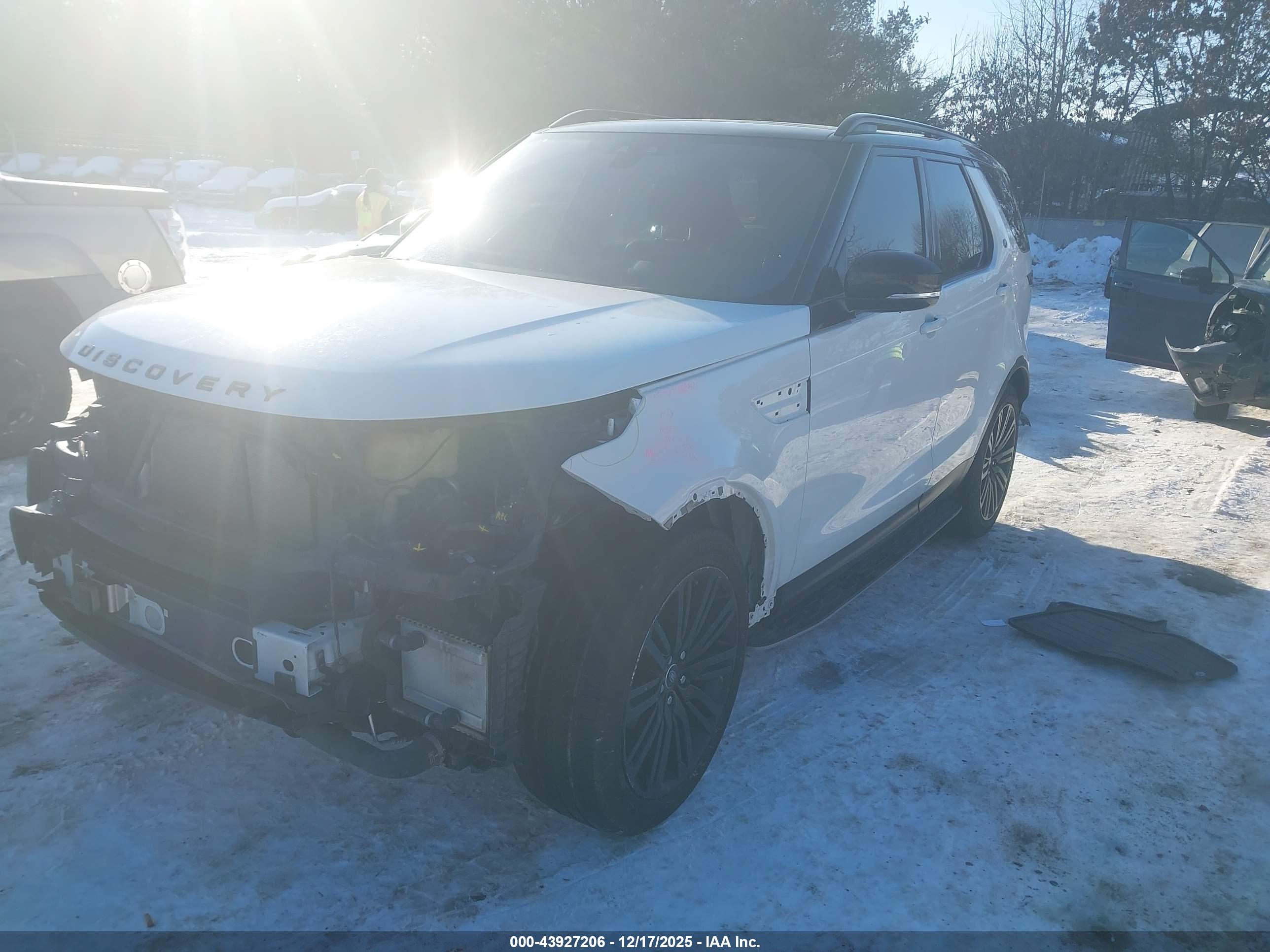 LAND ROVER image 2