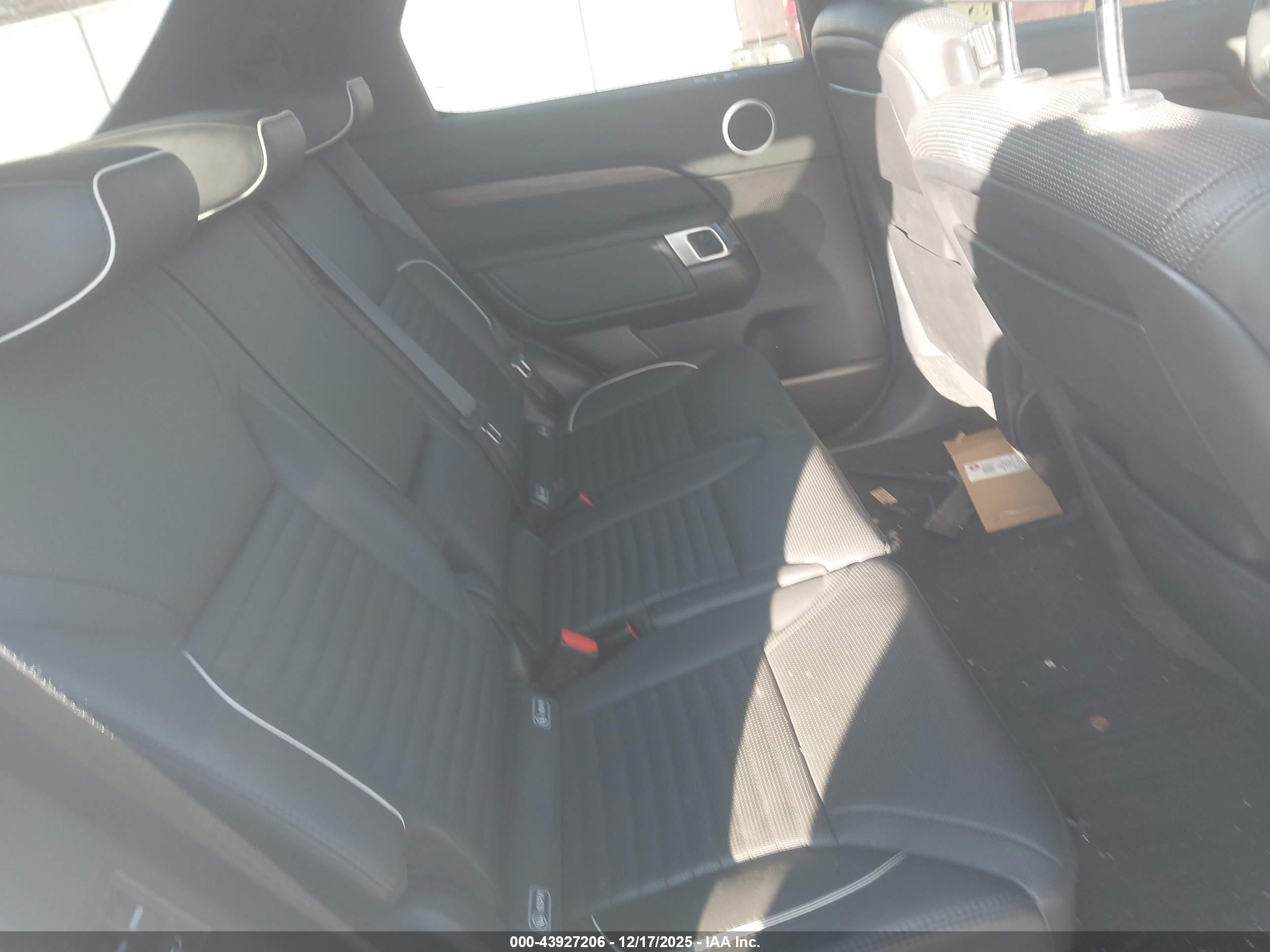 LAND ROVER image 8