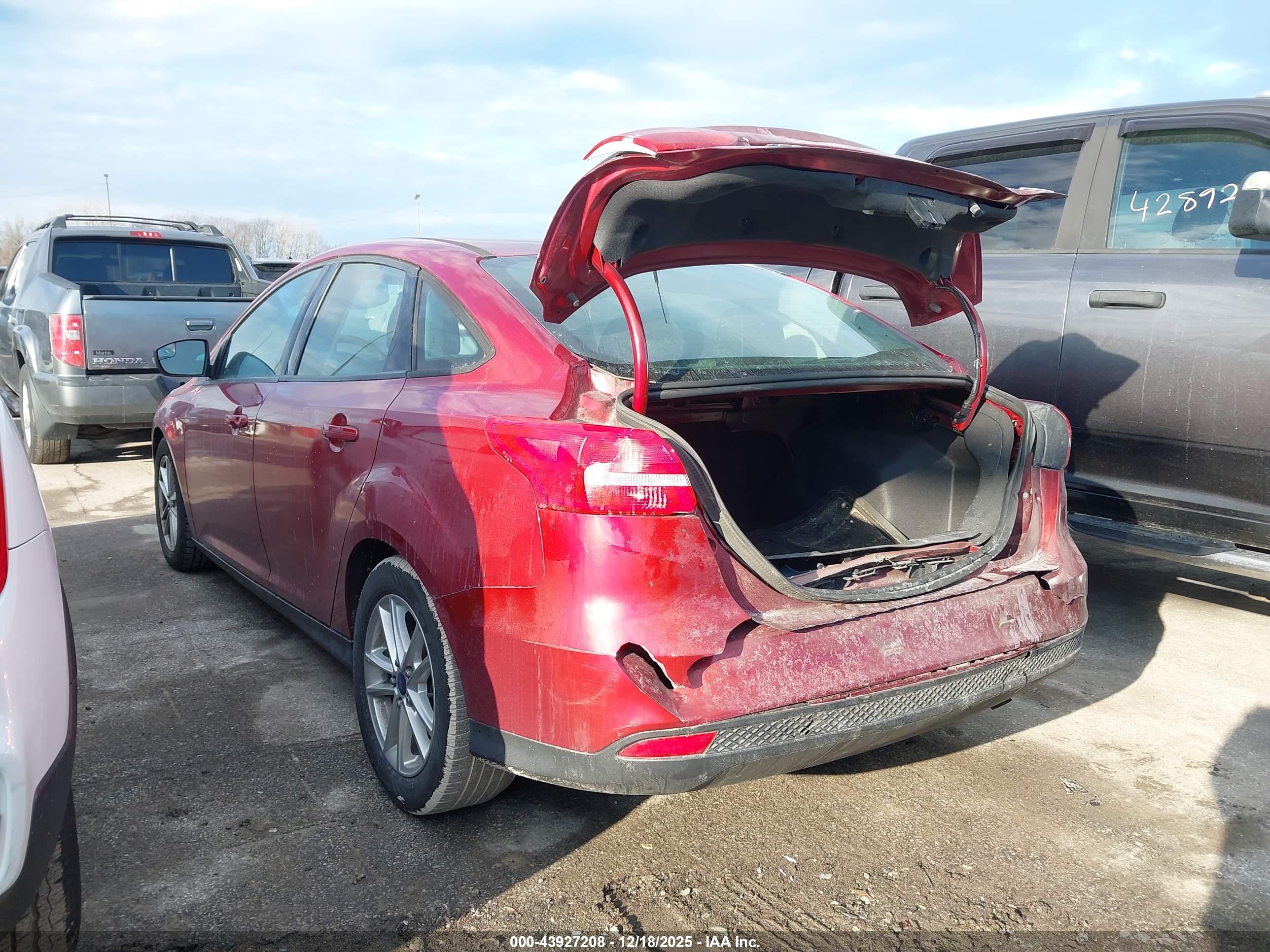 FORD FOCUS image 3