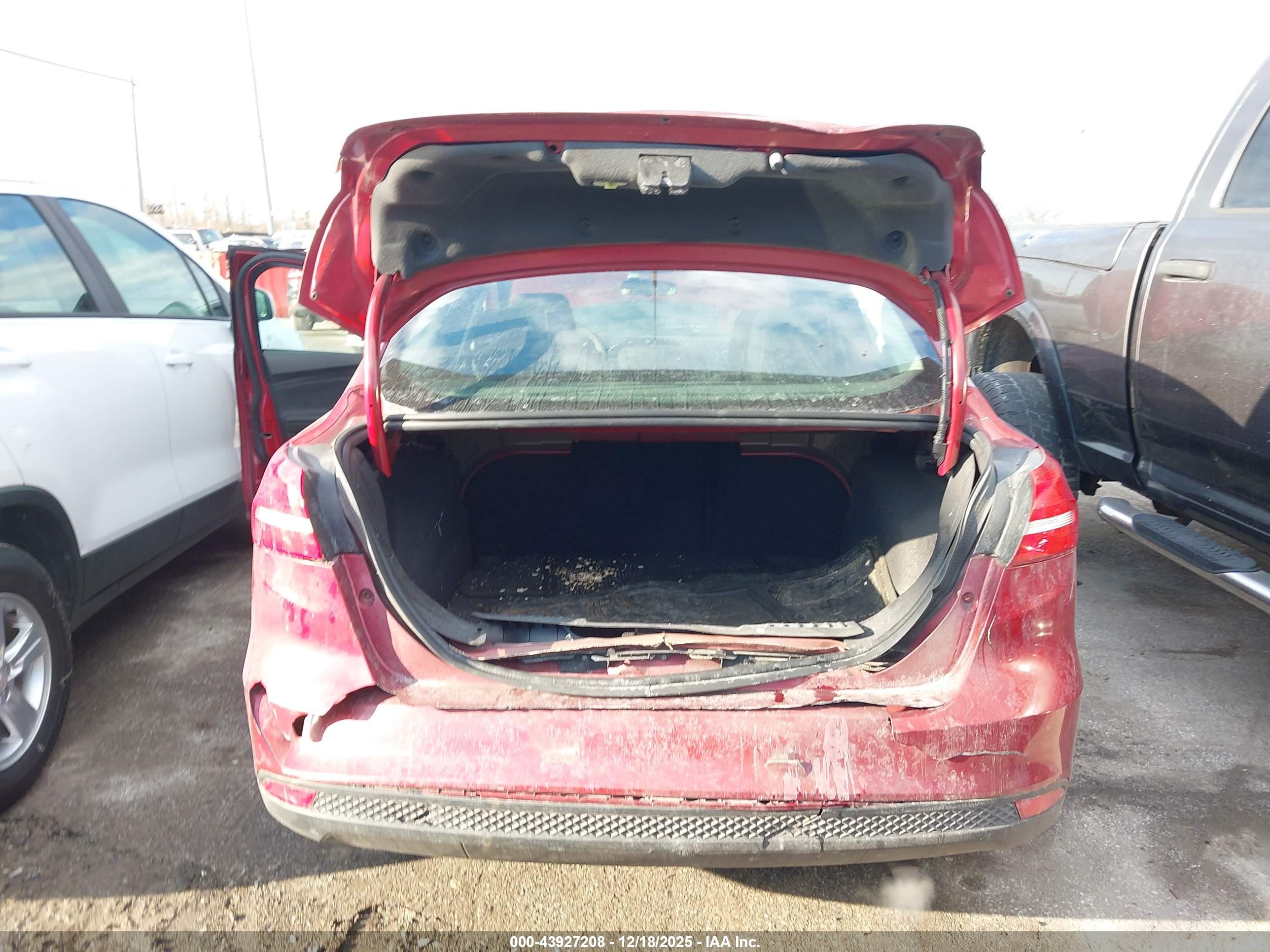 FORD FOCUS image 6
