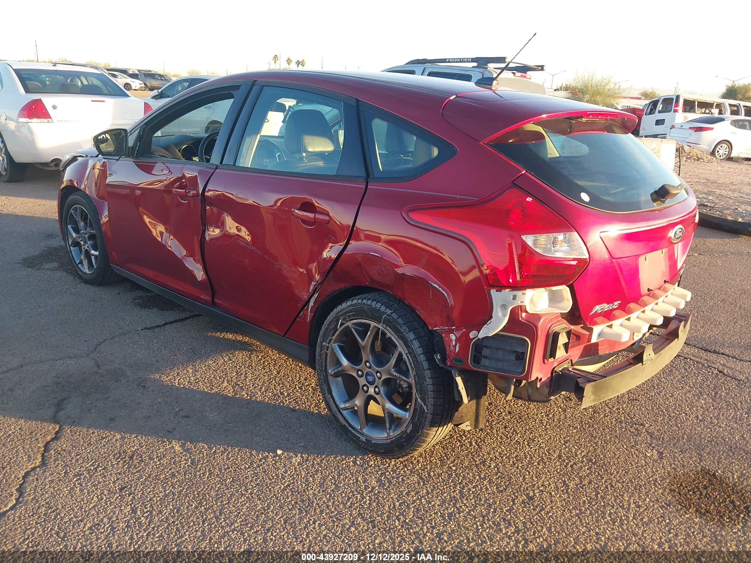 FORD FOCUS image 3