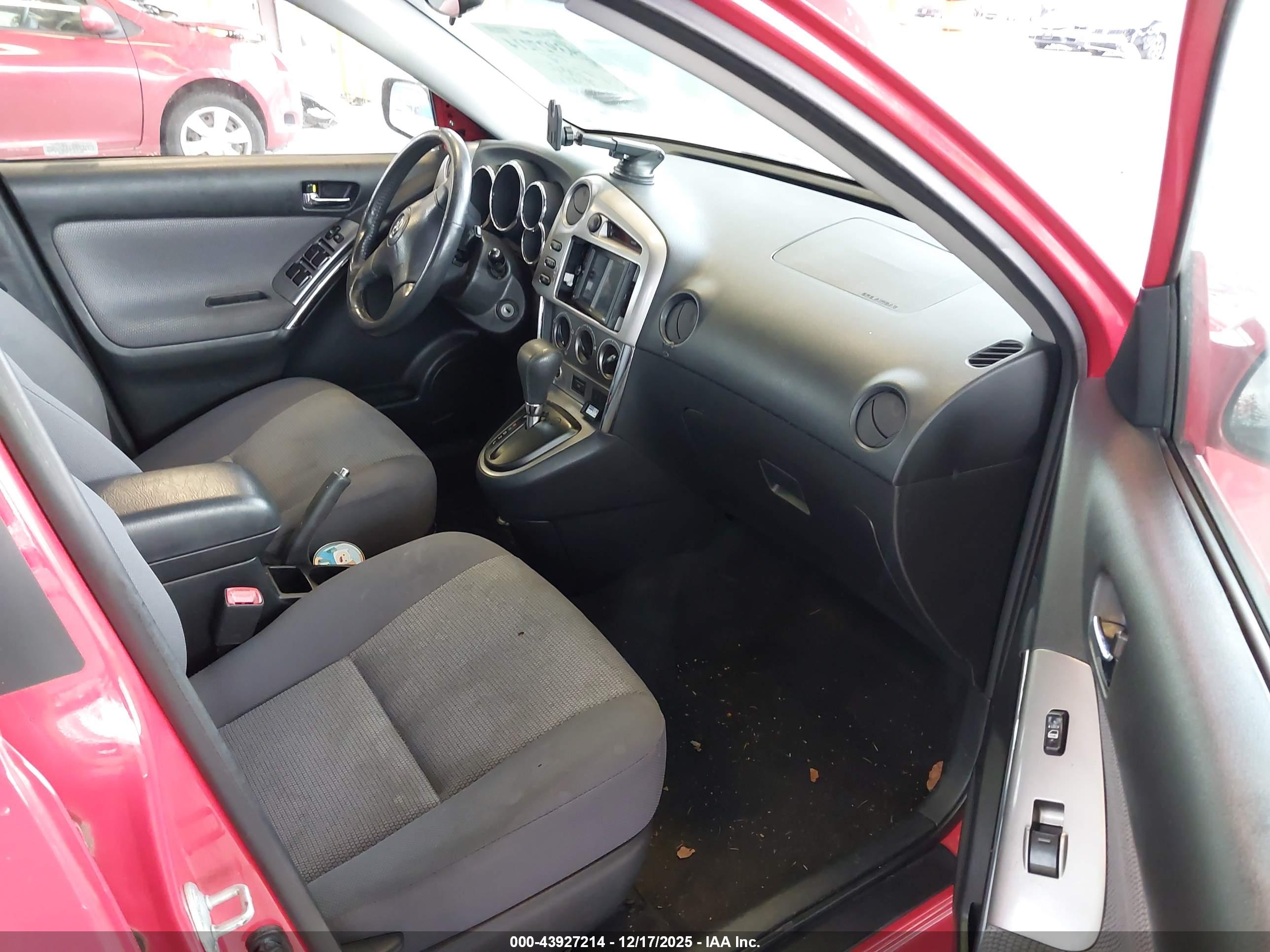 TOYOTA MATRIX image 5