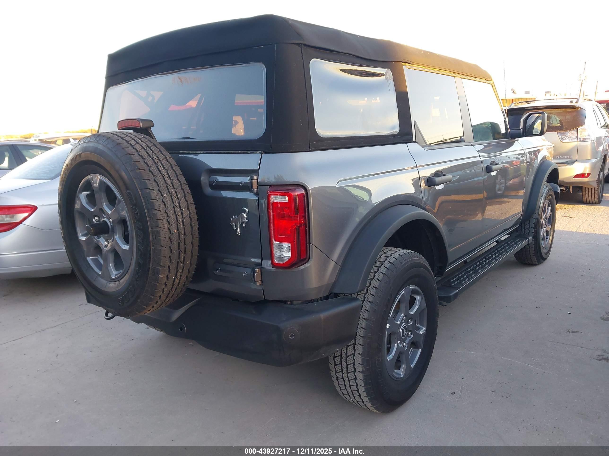 FORD BRONCO image 4