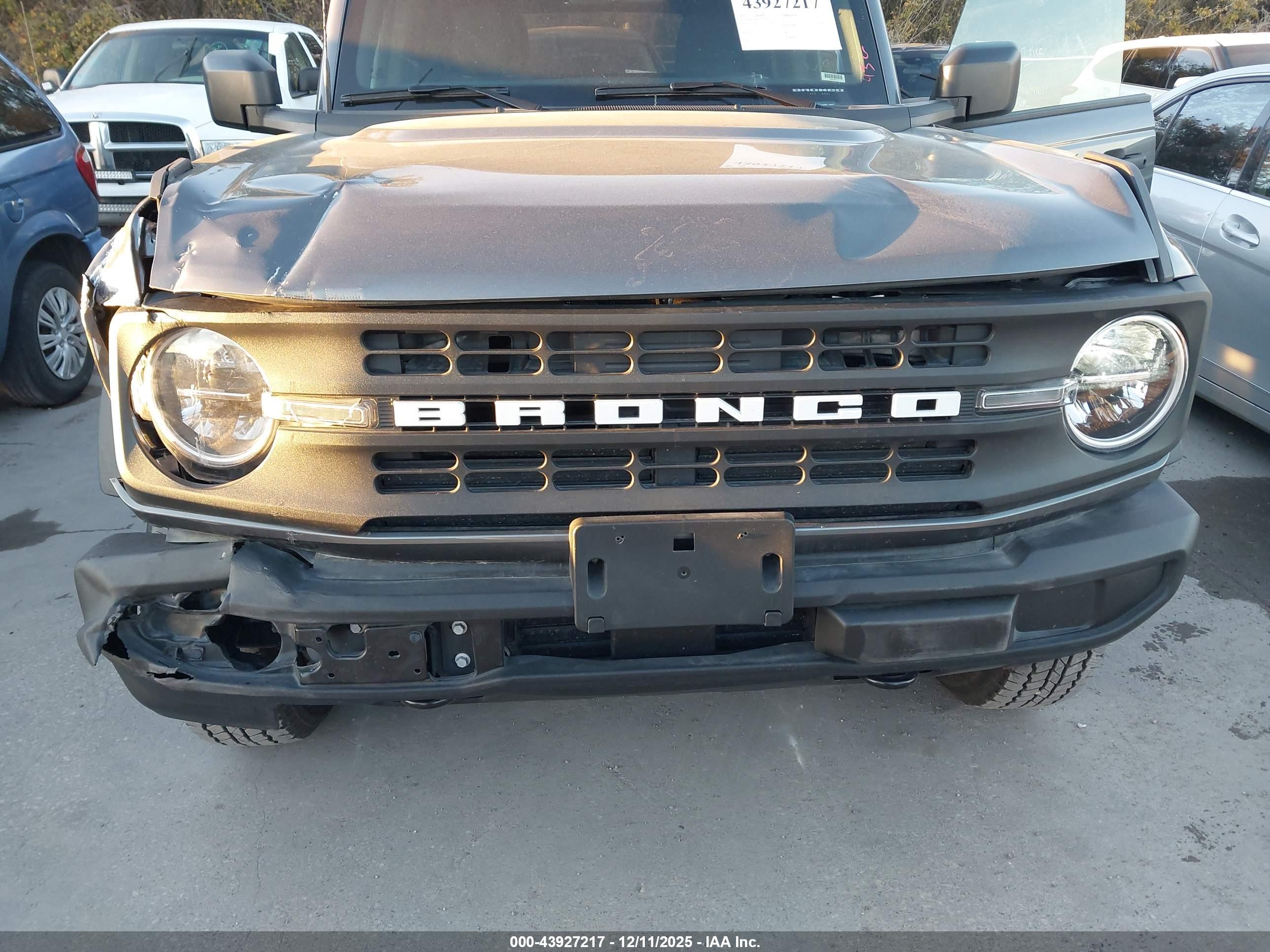FORD BRONCO image 6