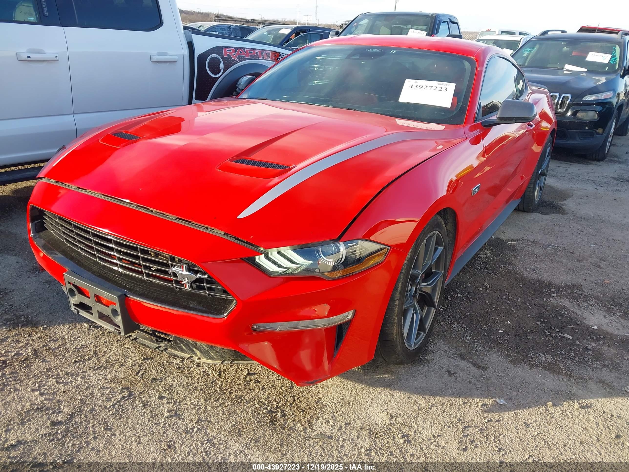 FORD MUSTANG image 2