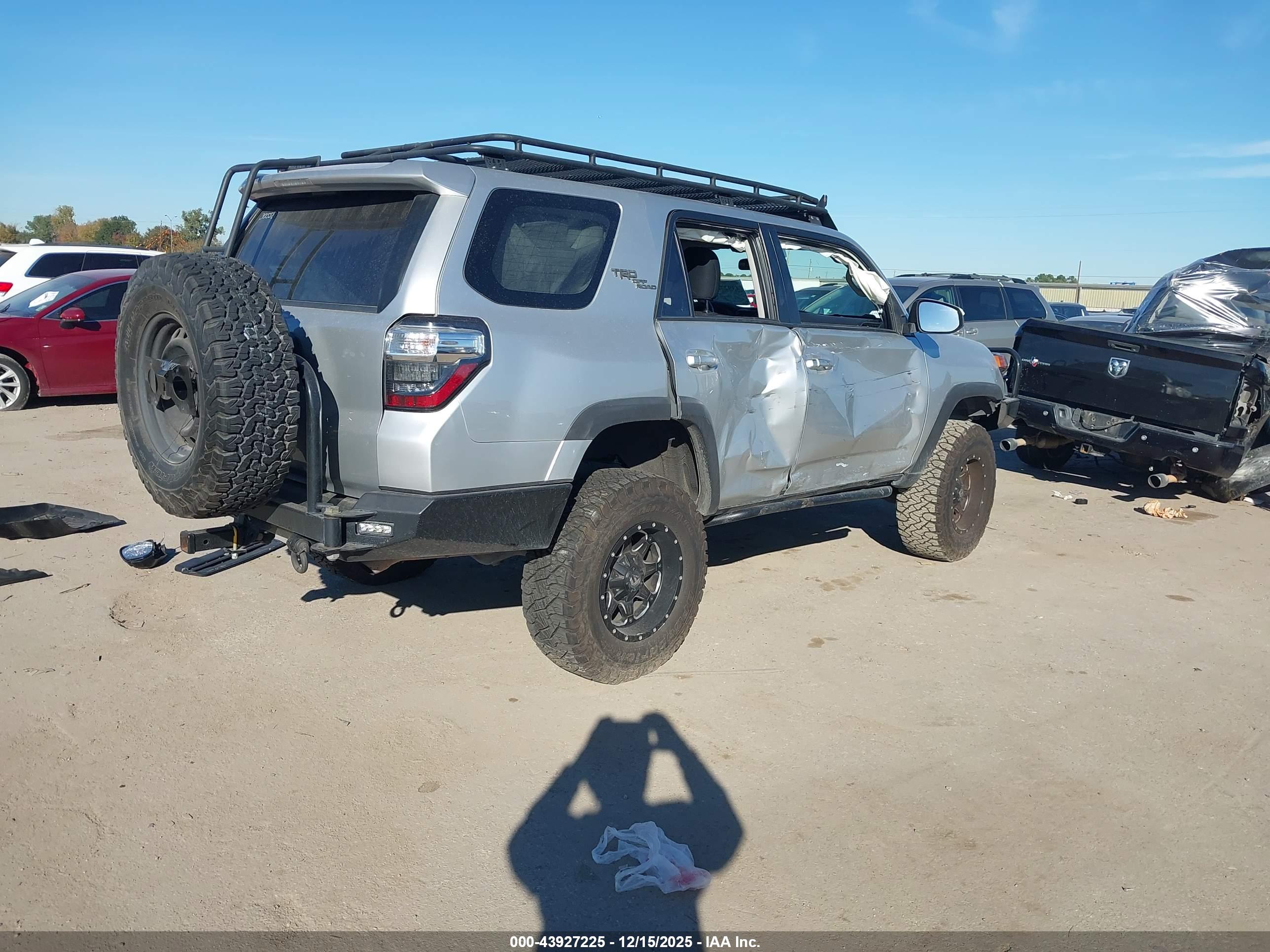 TOYOTA 4RUNNER image 4