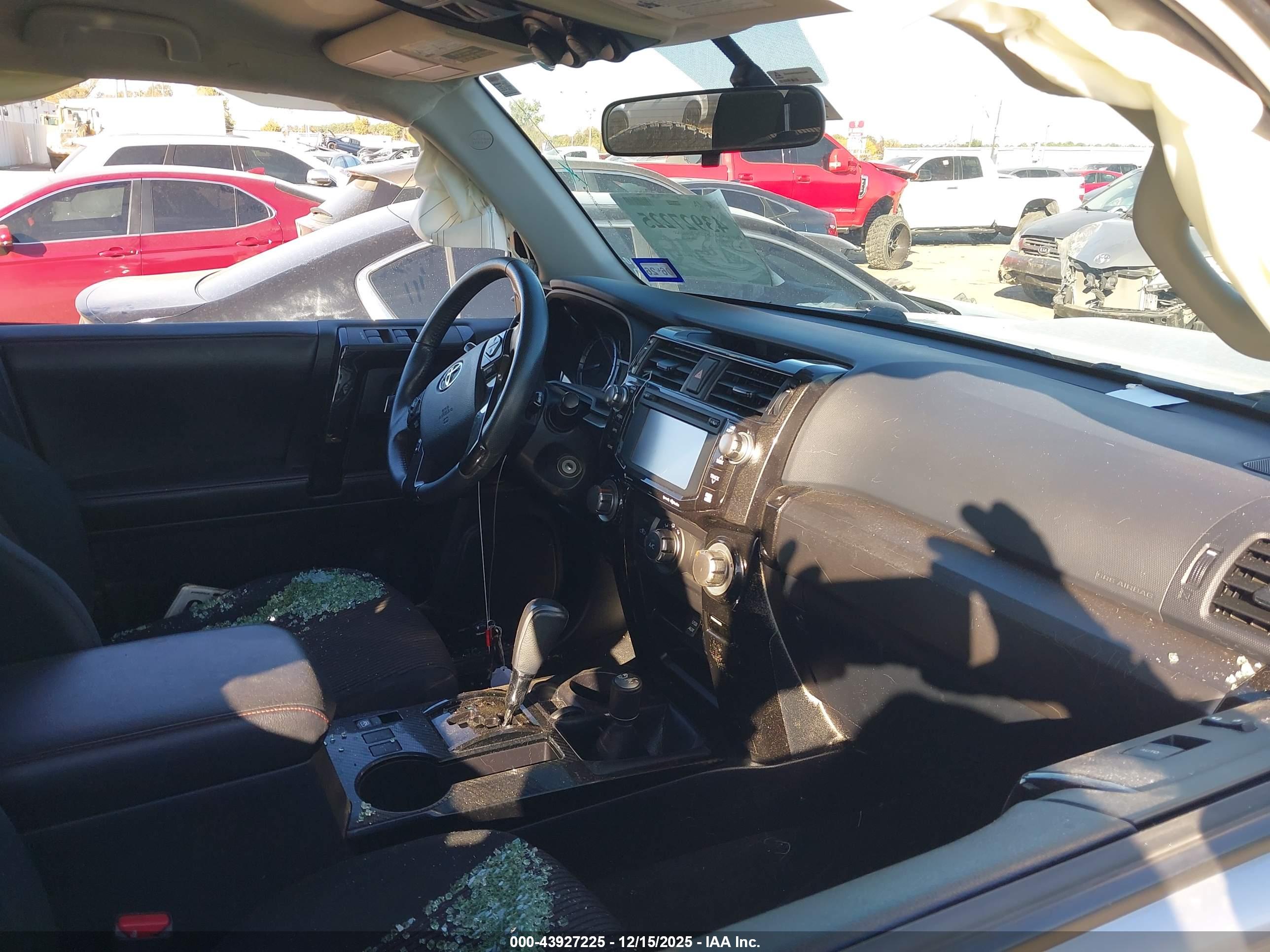 TOYOTA 4RUNNER image 5