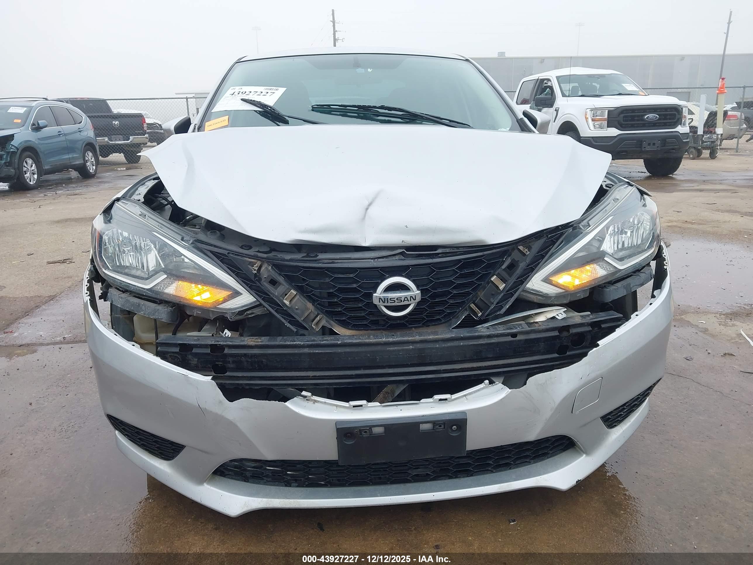 NISSAN SENTRA image 6