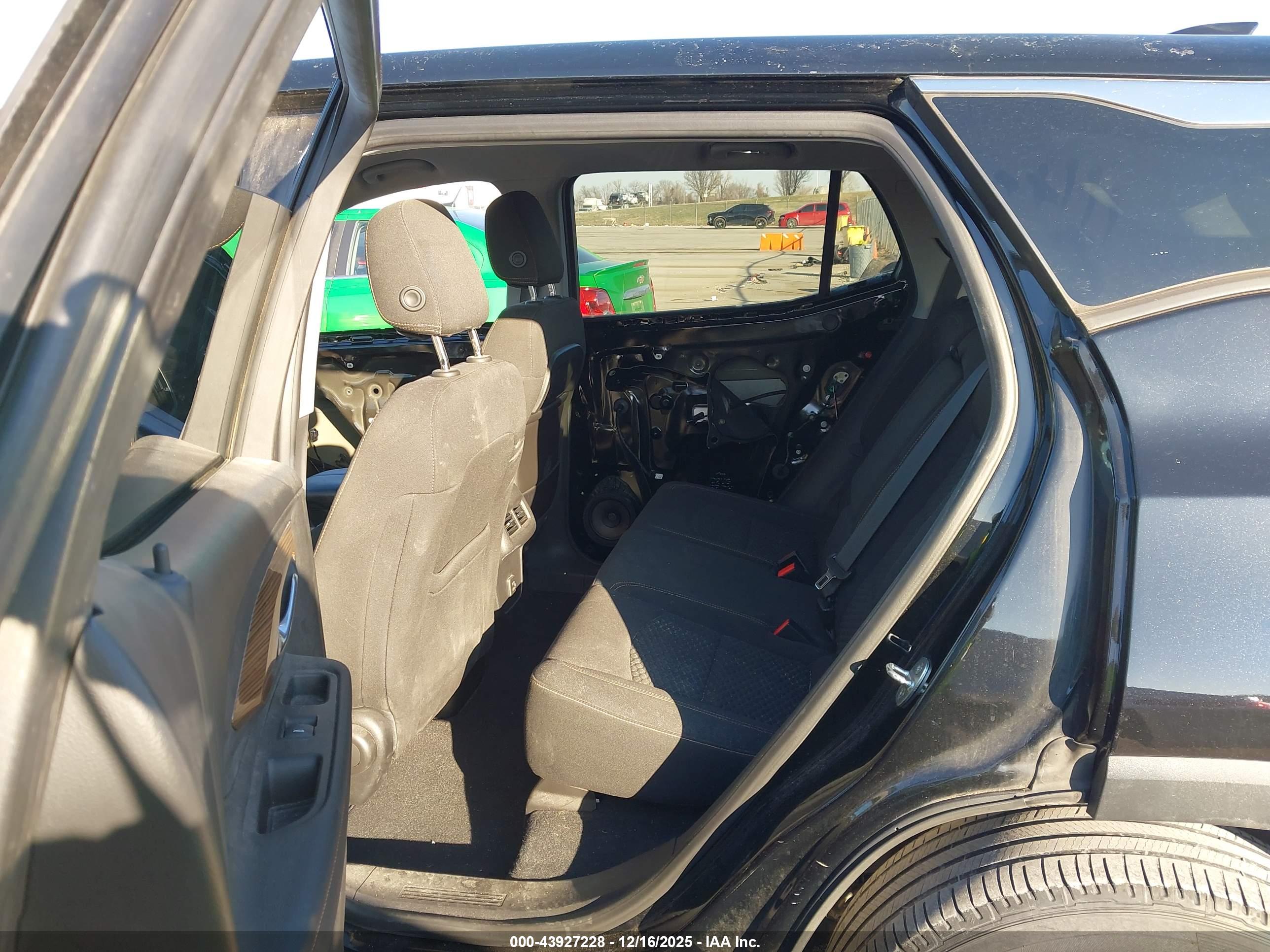 GMC TERRAIN image 8