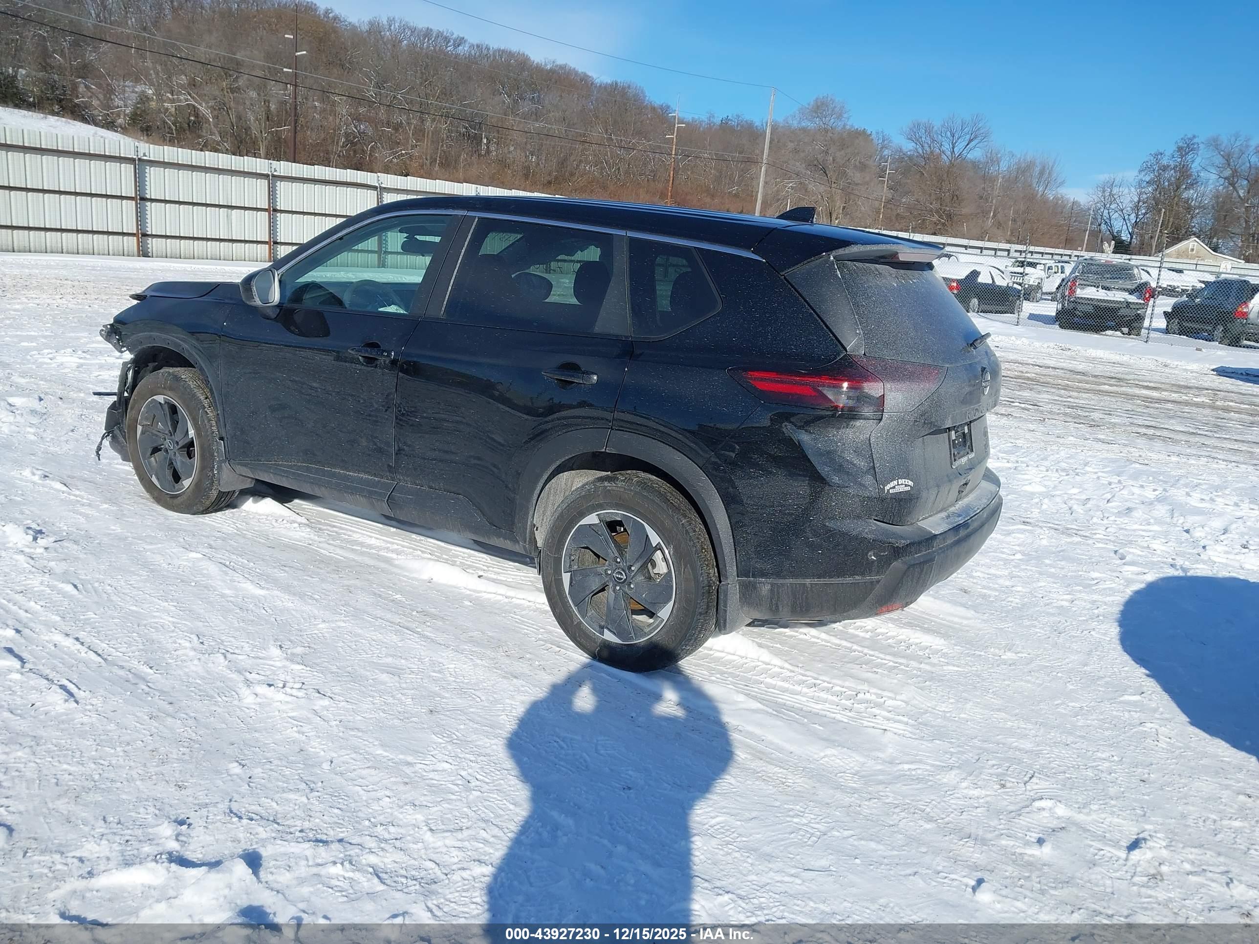 NISSAN ROGUE image 3