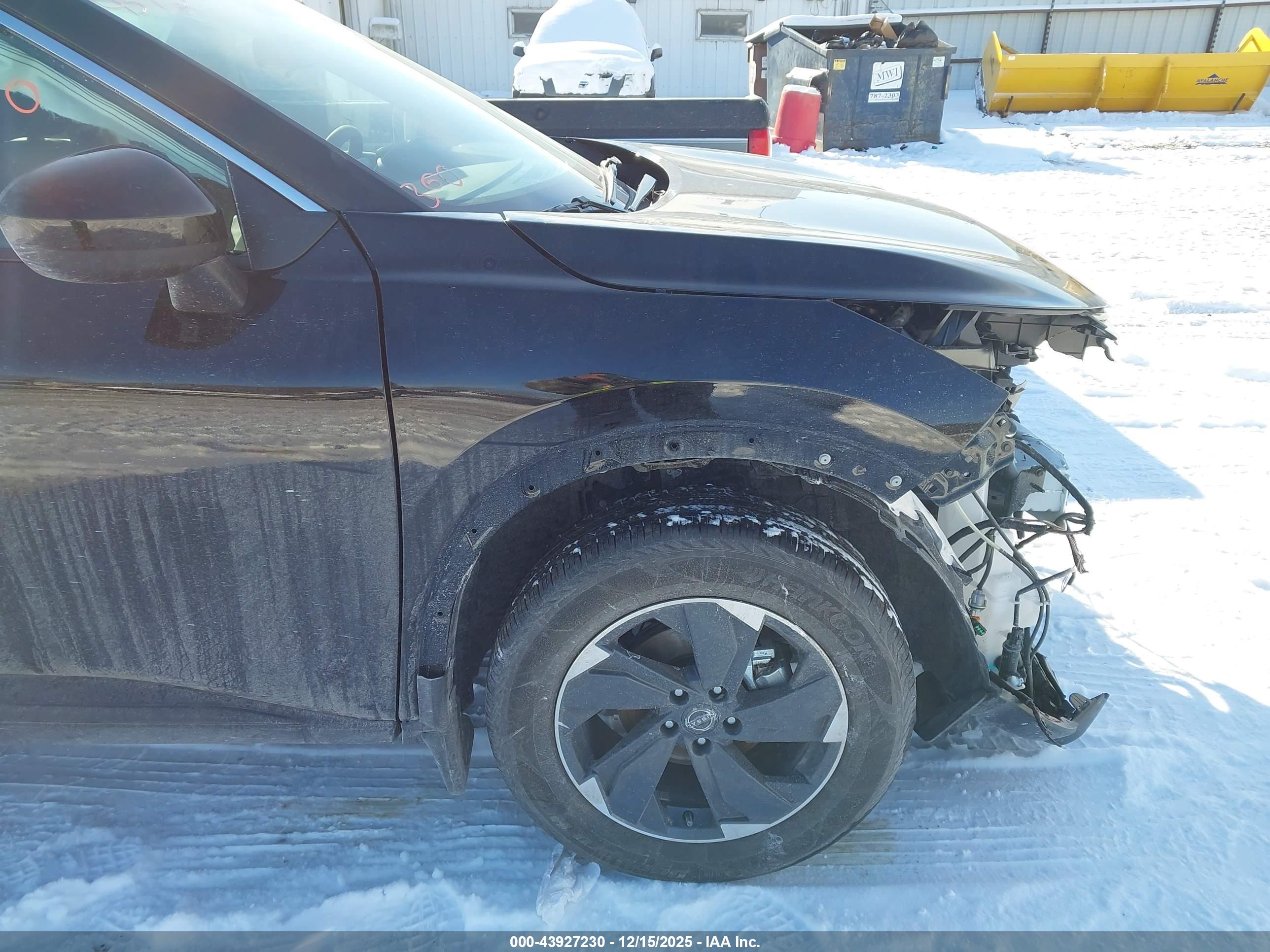 NISSAN ROGUE image 6