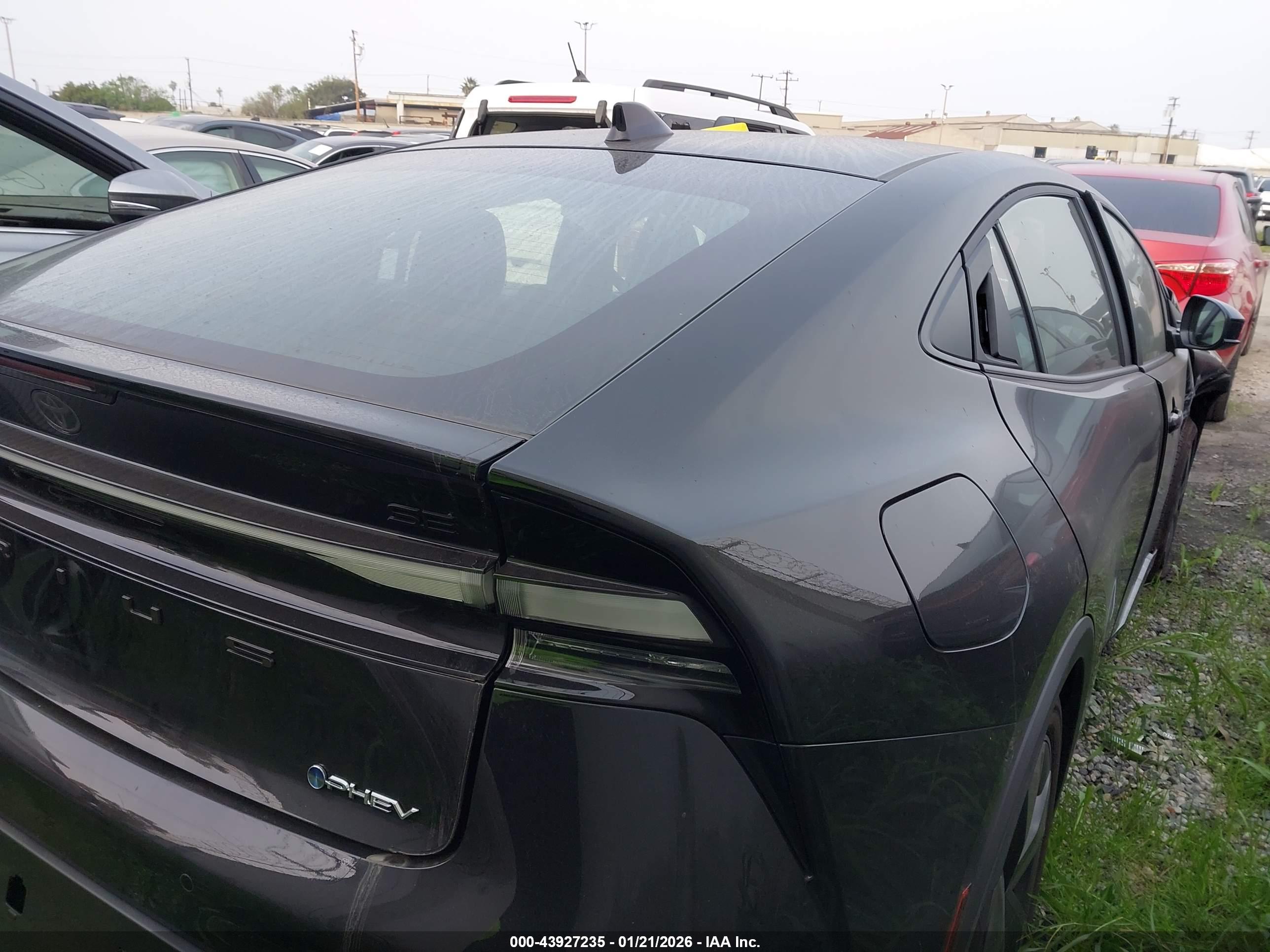 TOYOTA PRIUS image 4