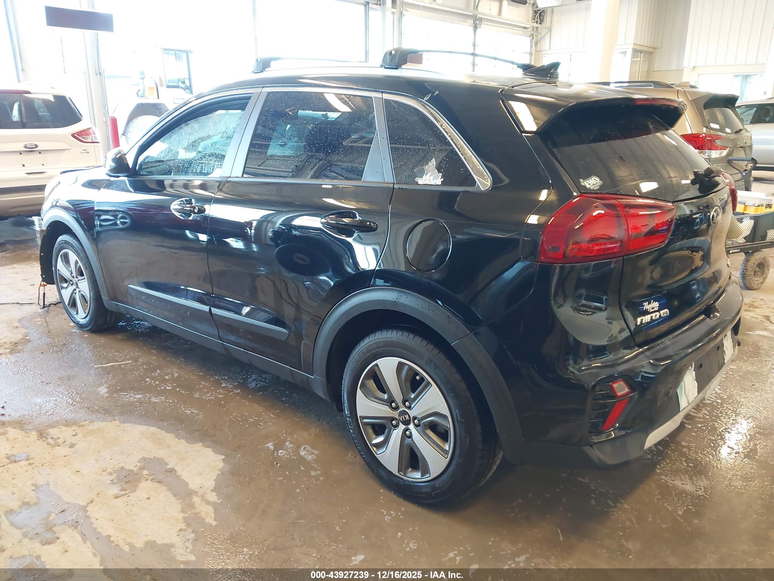 KIA NIRO image 3