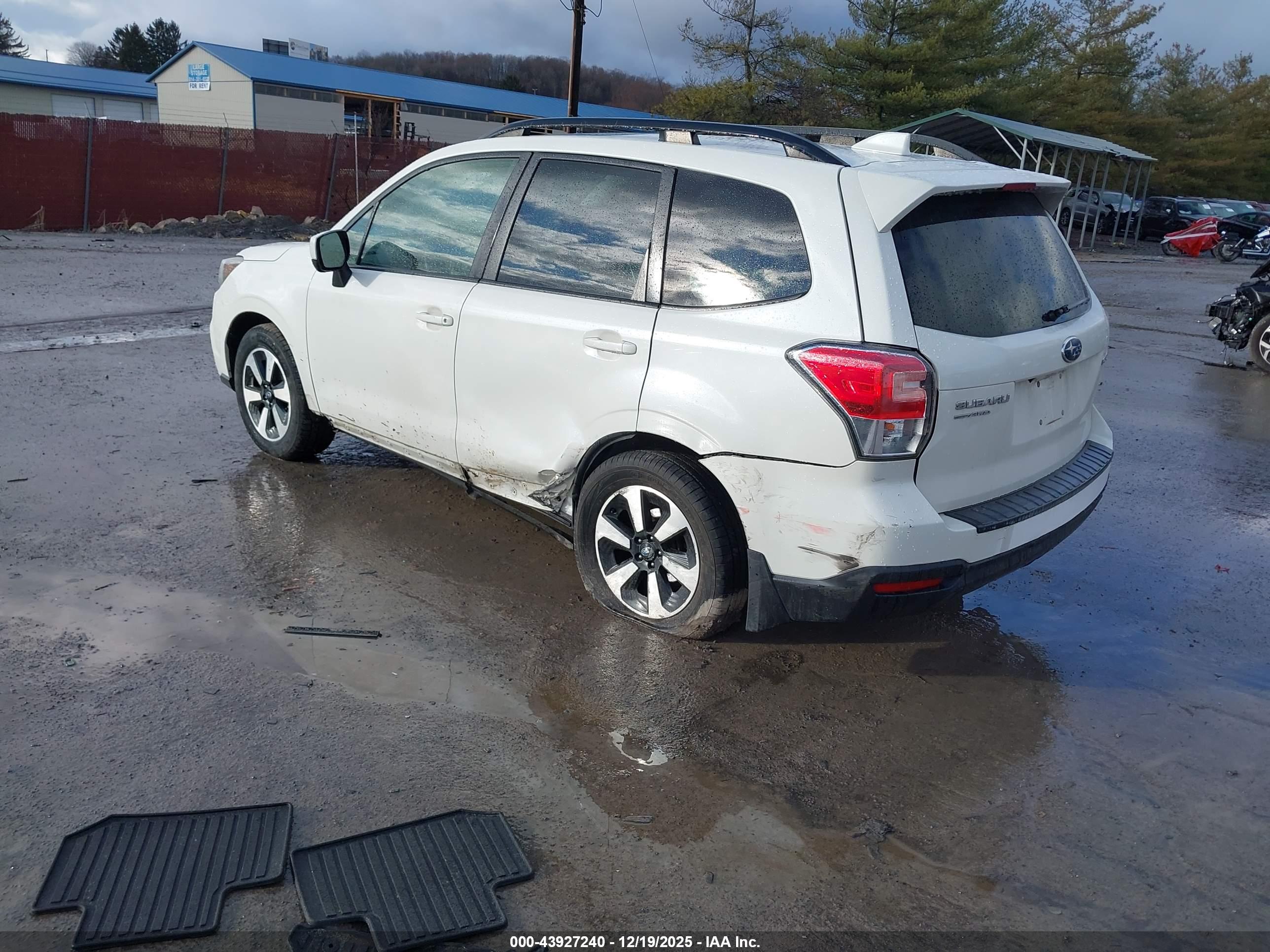 SUBARU FORESTER image 3