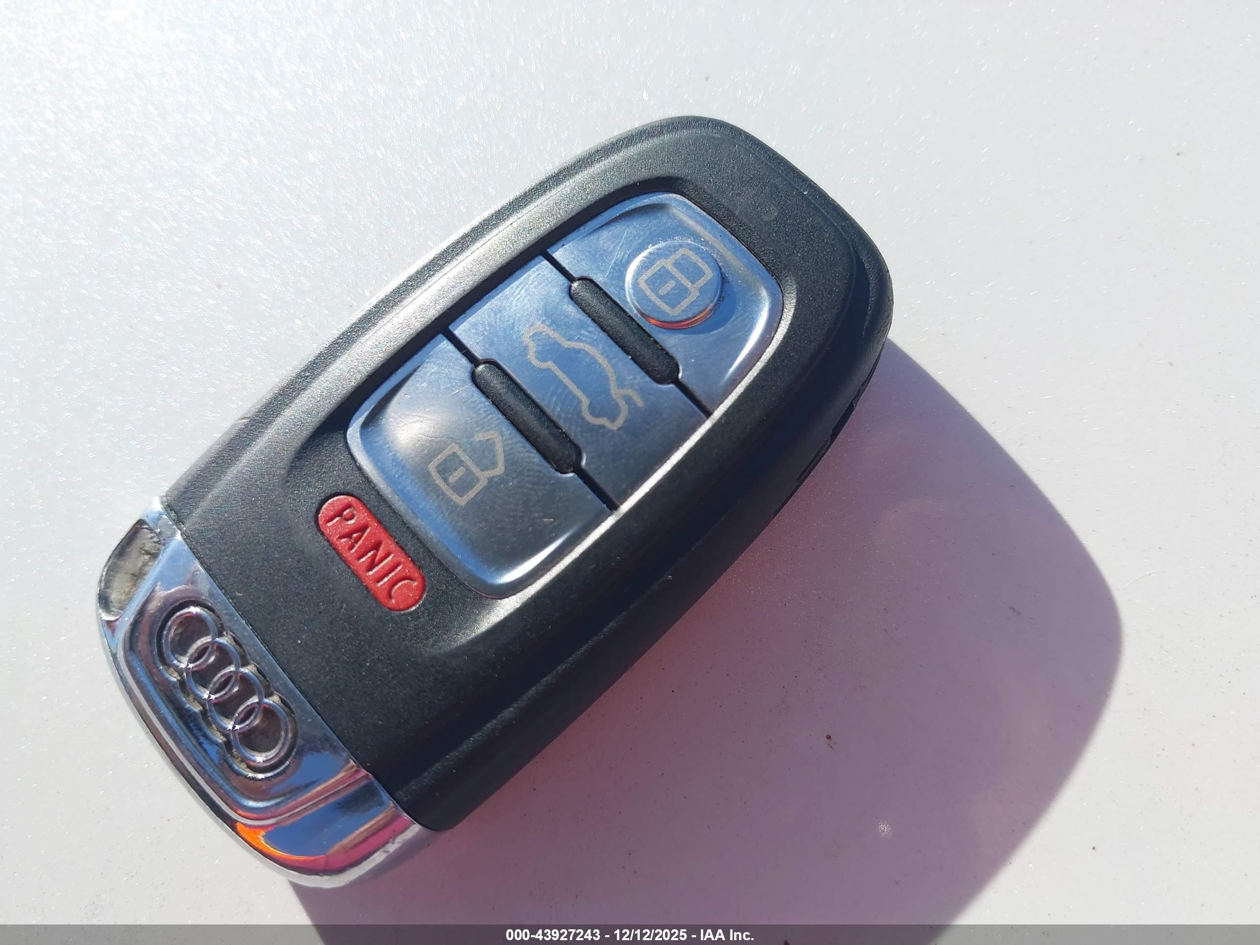 AUDI A4 image 11