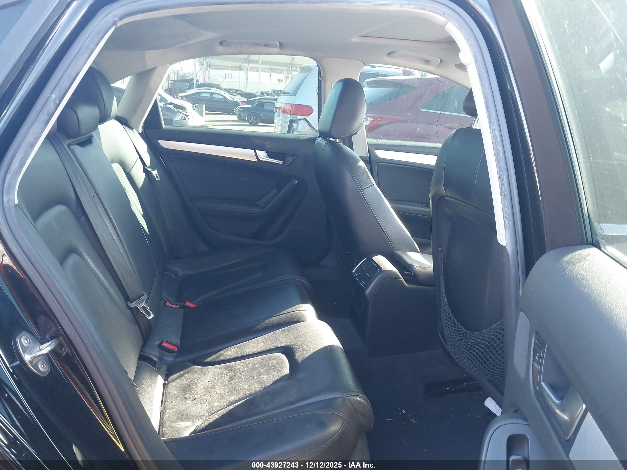 AUDI A4 image 8
