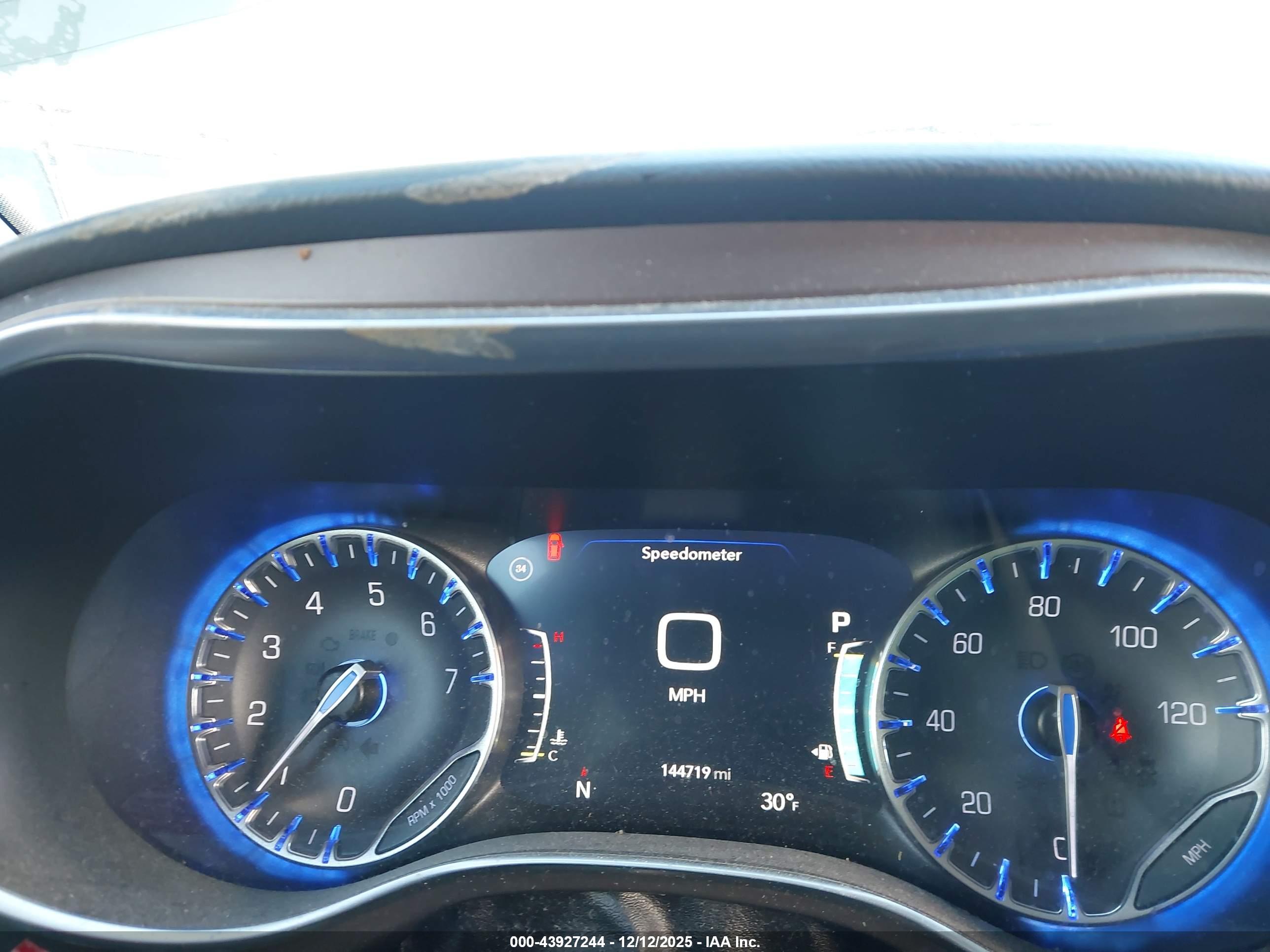 CHRYSLER PACIFICA image 7