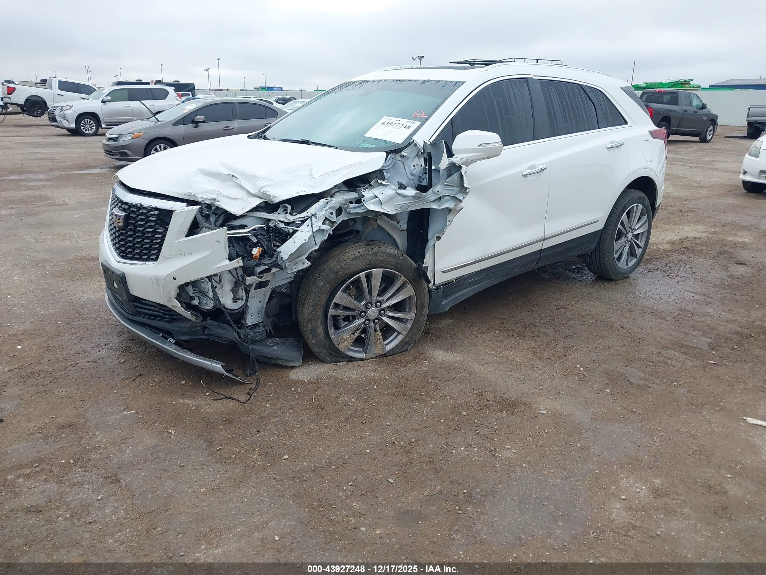 CADILLAC XT5 image 2