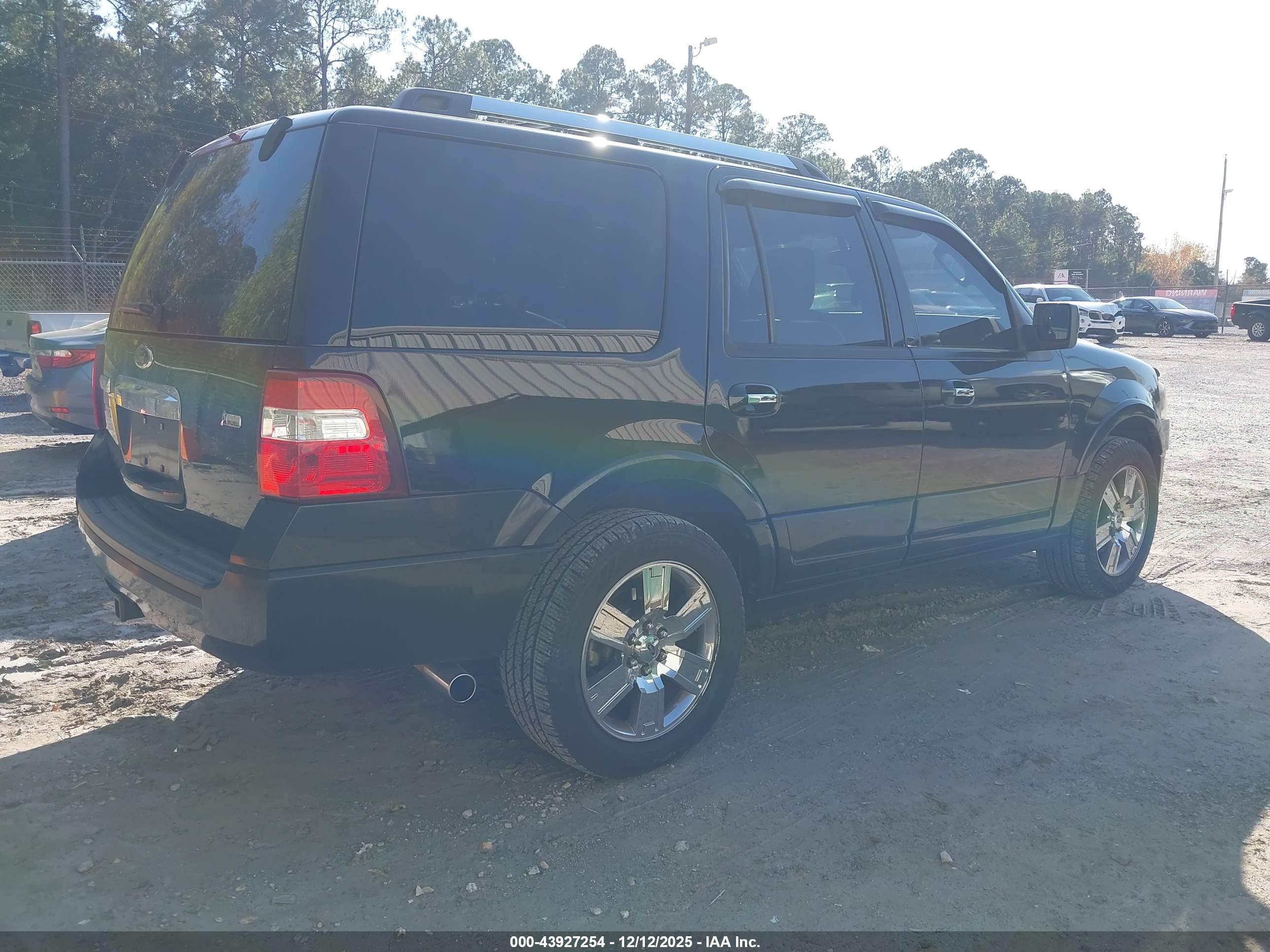 FORD EXPEDITION image 4