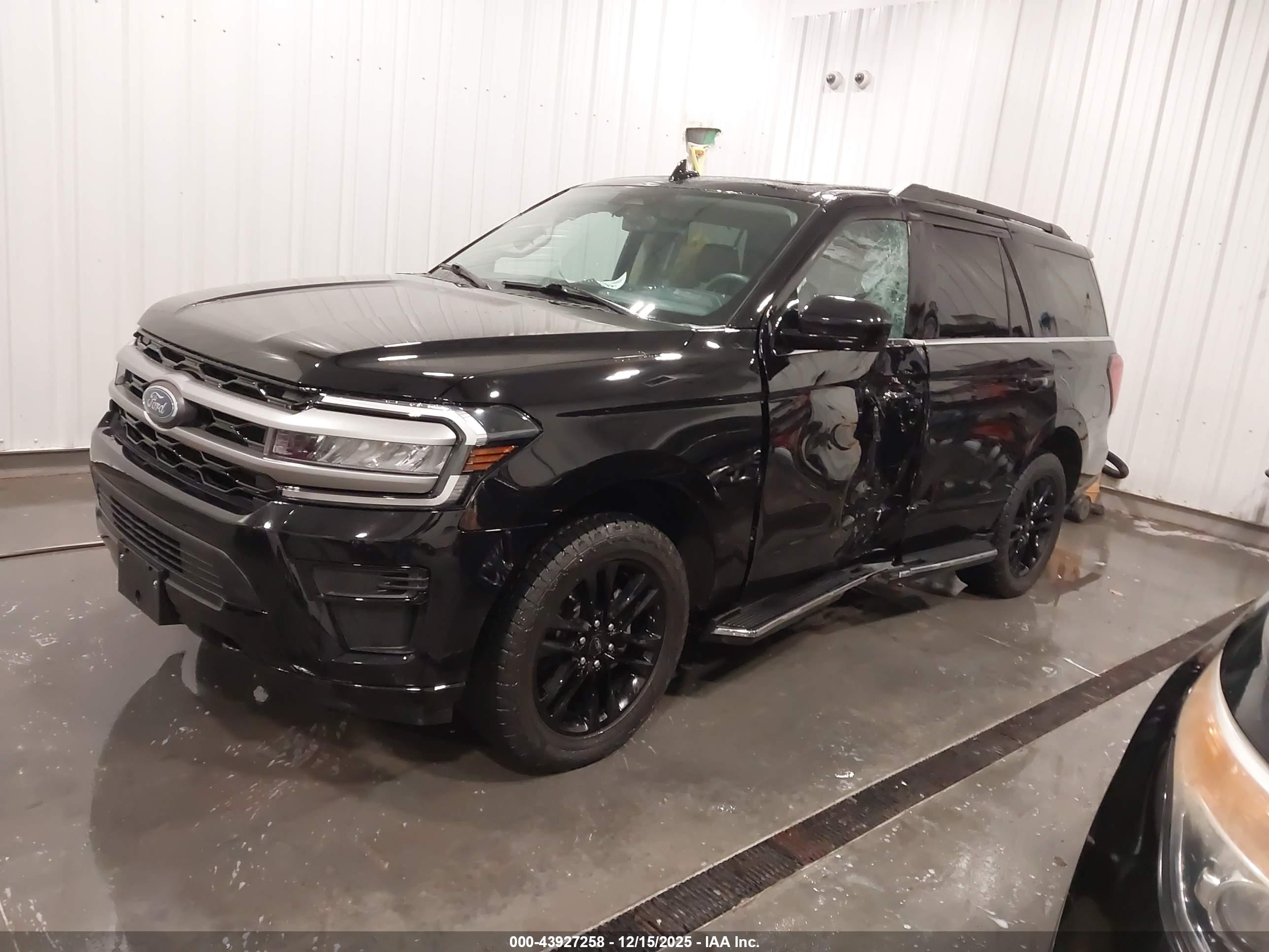 FORD EXPEDITION image 2