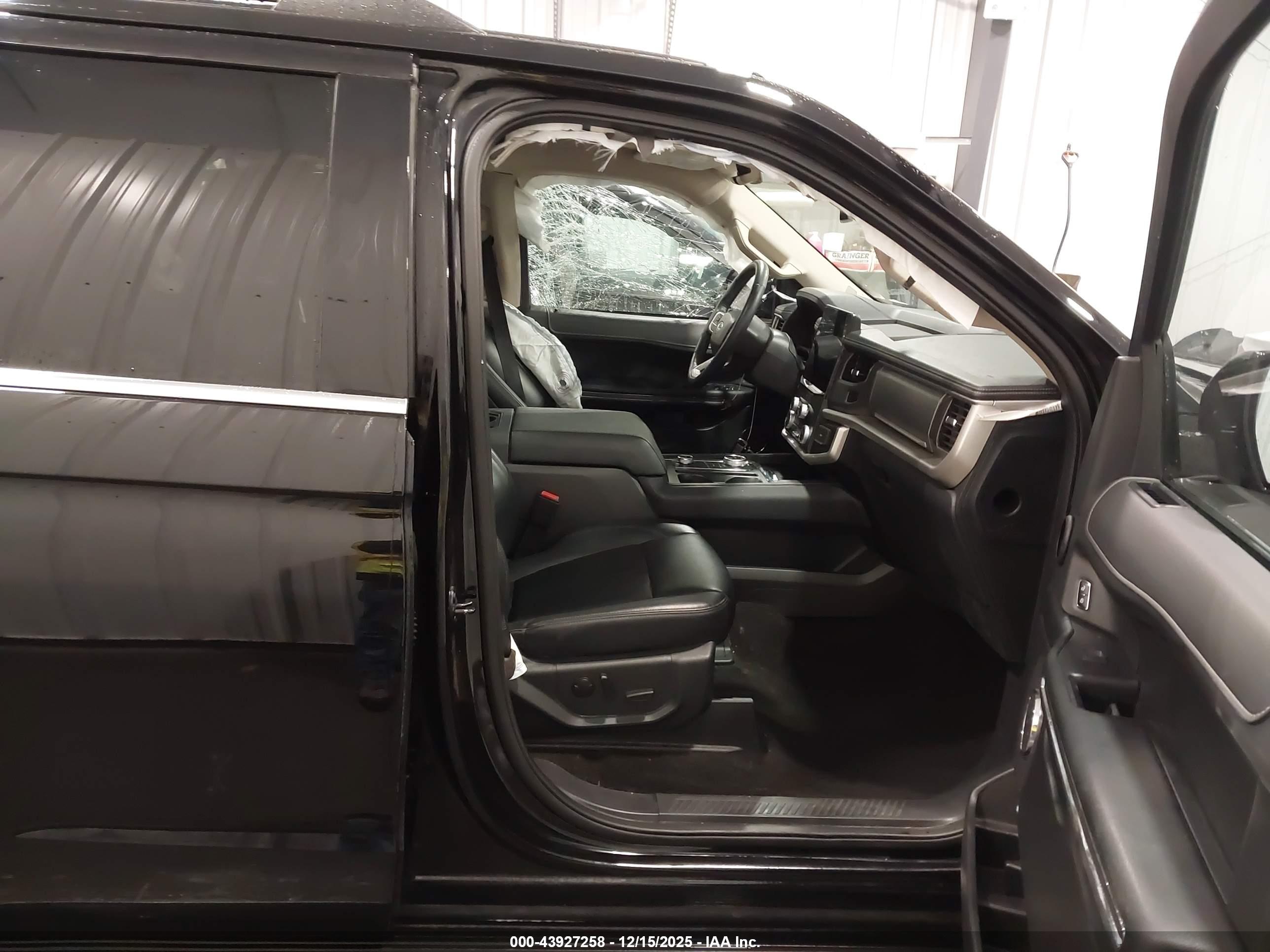 FORD EXPEDITION image 5