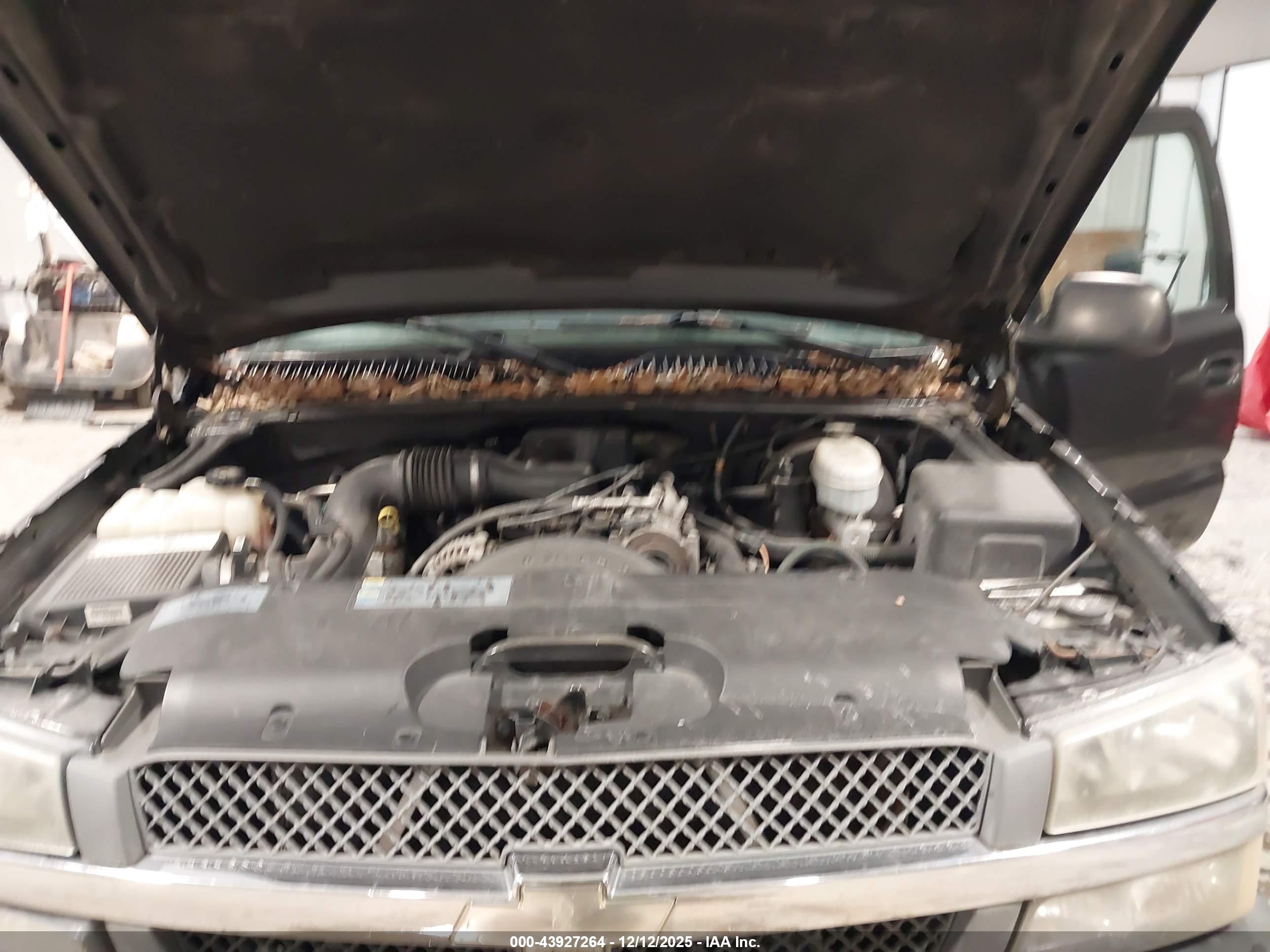 CHEVROLET SILVERADO image 10