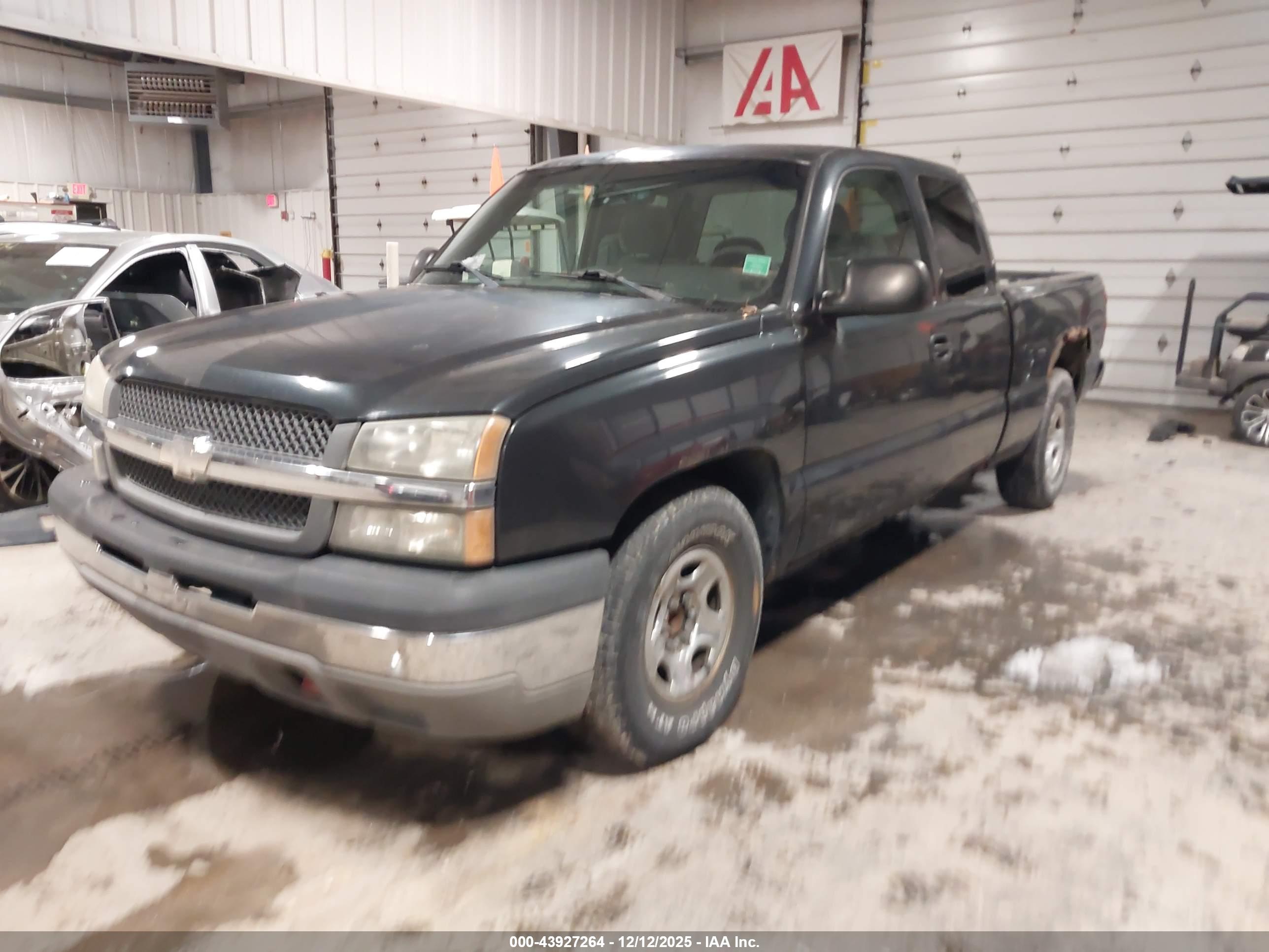 CHEVROLET SILVERADO image 2