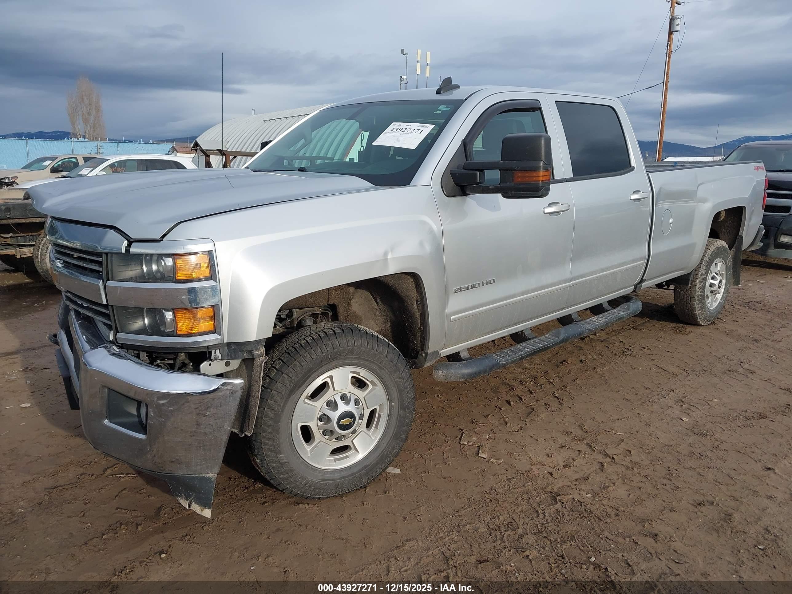 CHEVROLET SILVERADO image 2