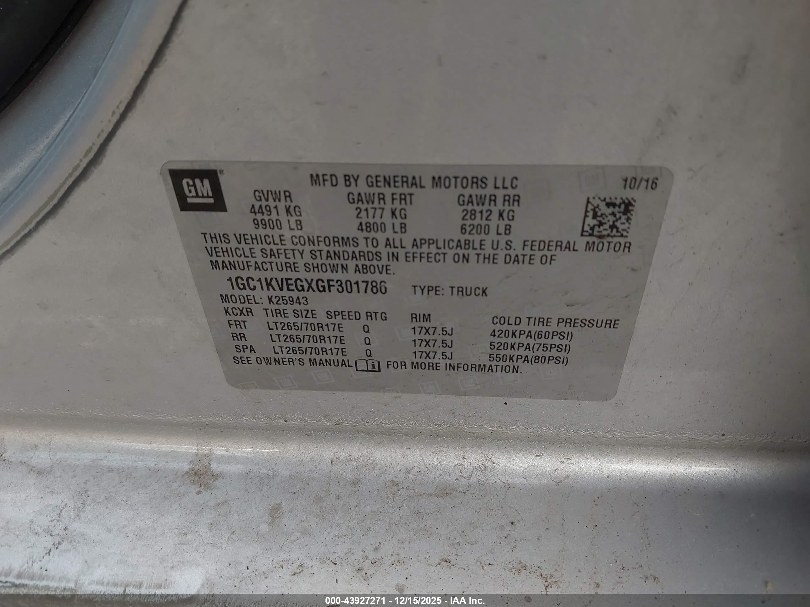CHEVROLET SILVERADO image 9