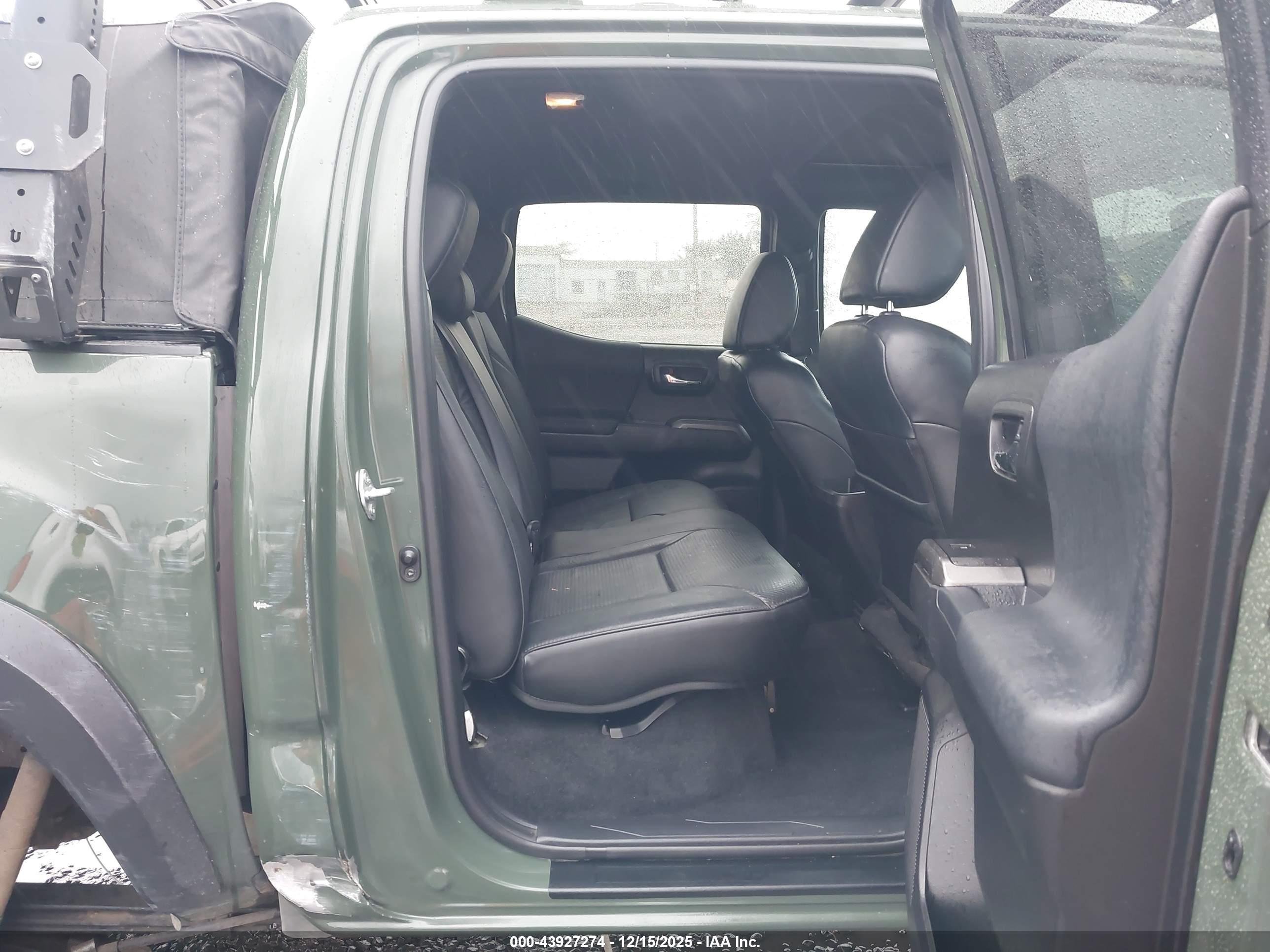 TOYOTA TACOMA image 8